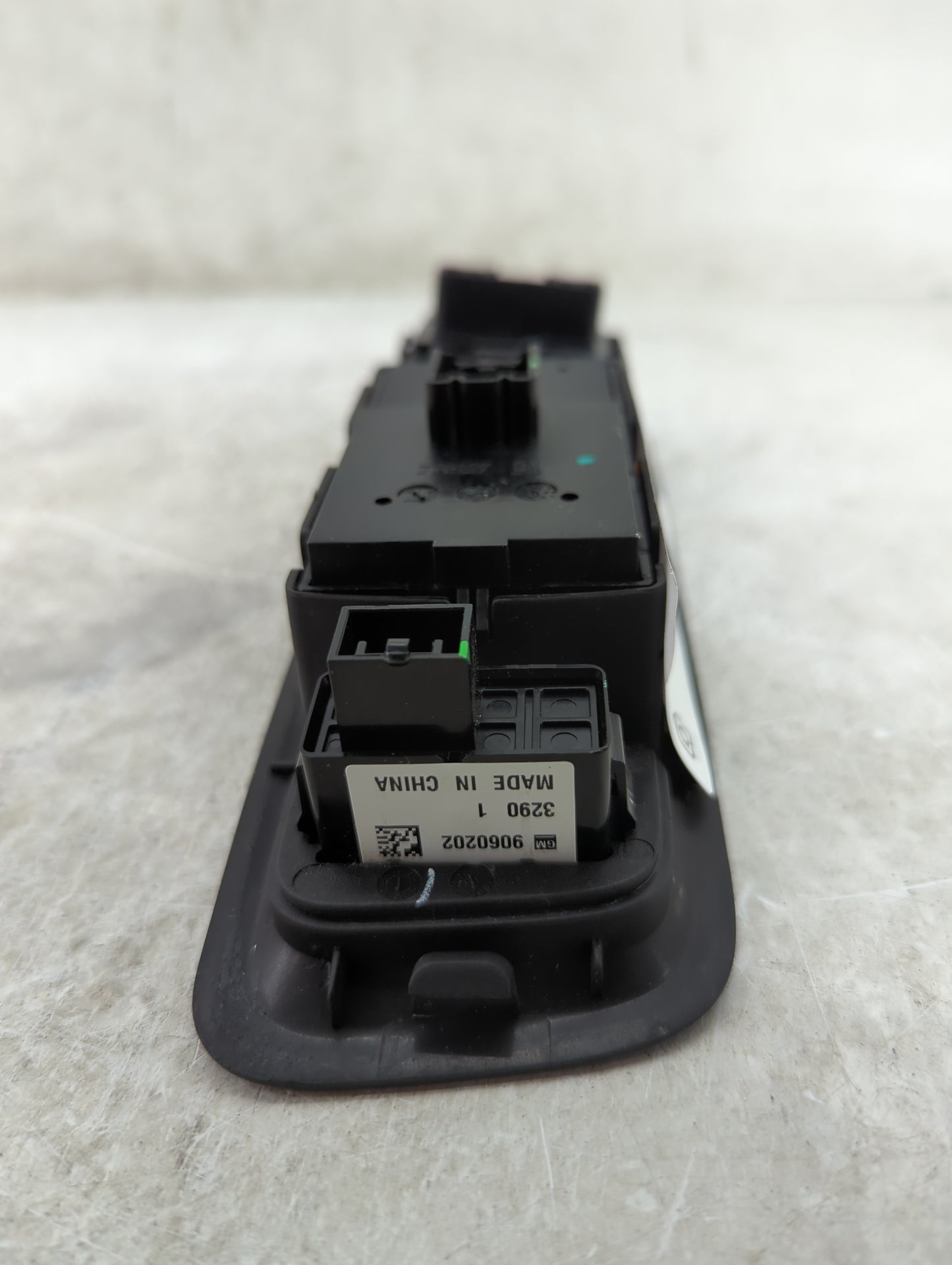 2014-2016 Buick Lacrosse Master Power Window Switch Replacement Driver Side Left P/N:9060202 Fits Fits 2014 2015 2016 OEM Us