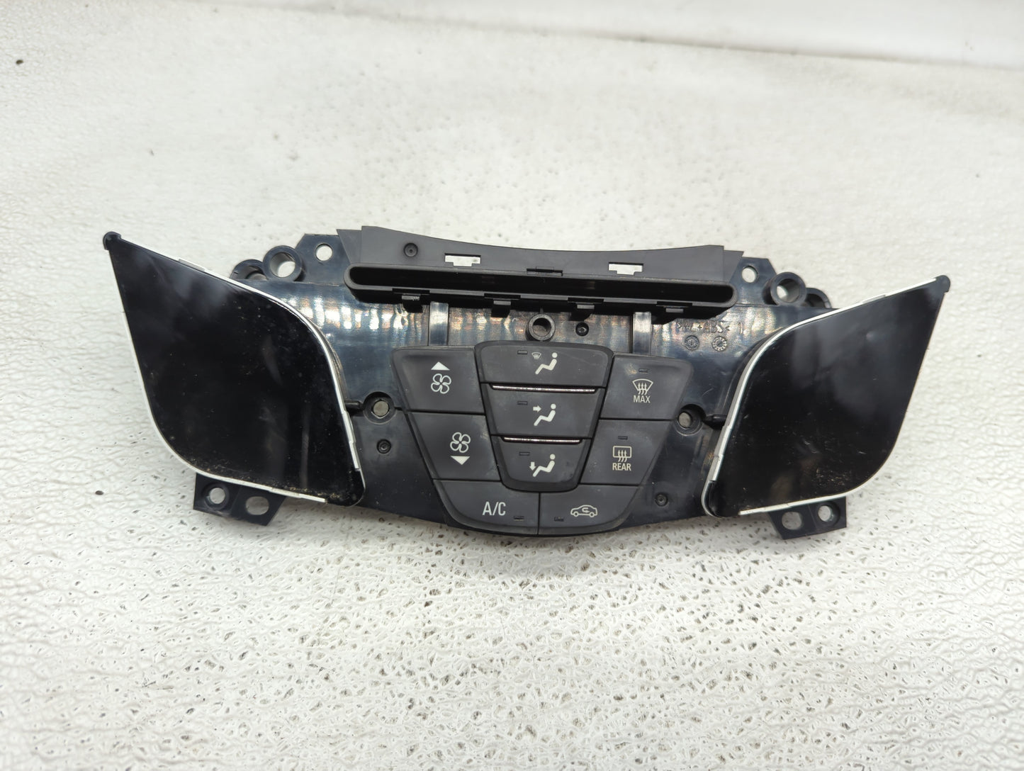 2014-2016 Buick Lacrosse Climate Control Module Temperature AC/Heater Replacement P/N:90802486 90802489 Fits Fits 2014 2015 