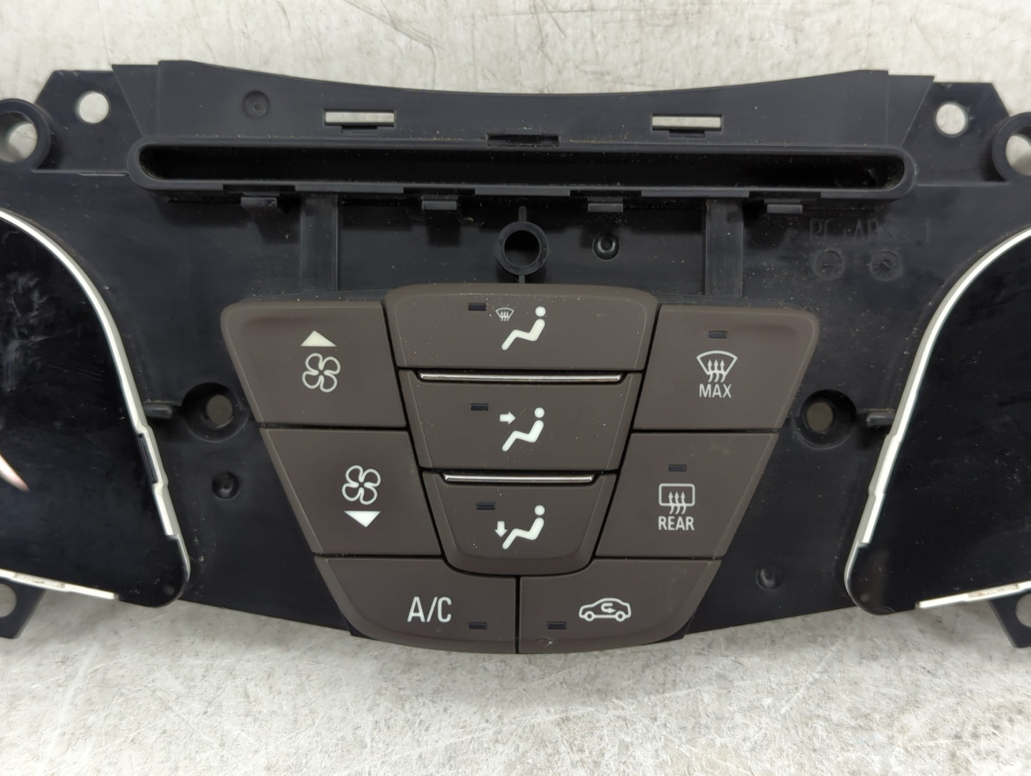 2014 Buick Lacrosse Climate Control Module Temperature AC/Heater Replacement P/N:90802488 Fits OEM Used Auto Parts - Oemused
