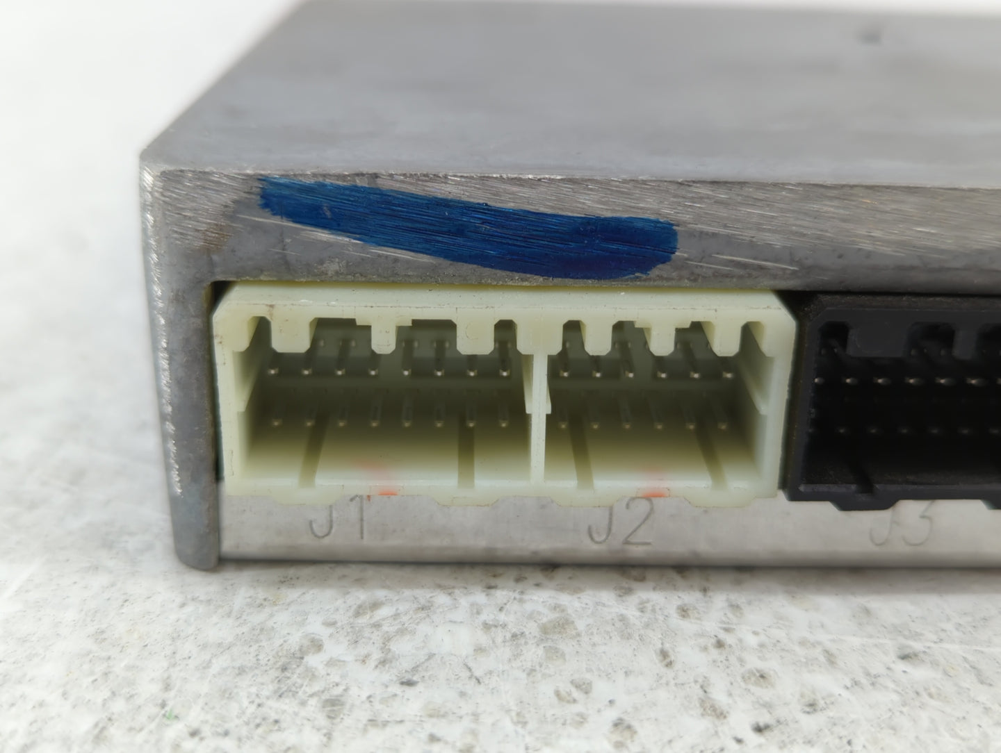 2014-2015 Buick Lacrosse Chassis Control Module Ccm Bcm Body Control 415837 - Oemusedautoparts1.com