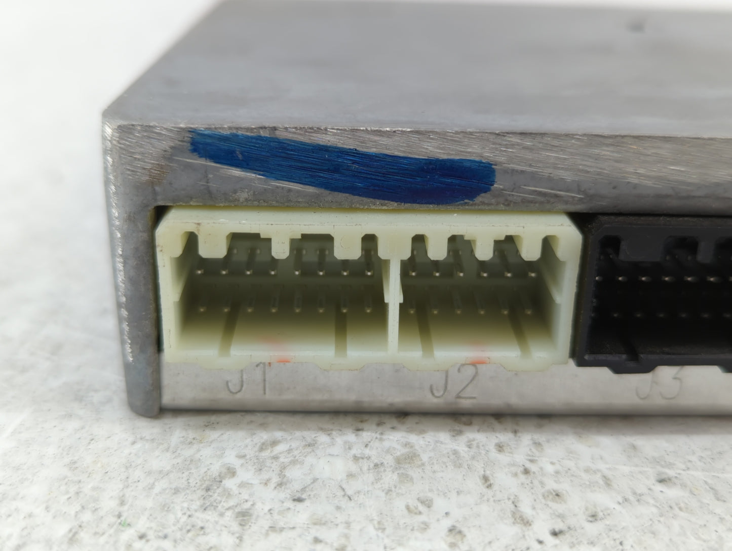 2014-2015 Buick Lacrosse Chassis Control Module Ccm Bcm Body Control 415837 - Oemusedautoparts1.com