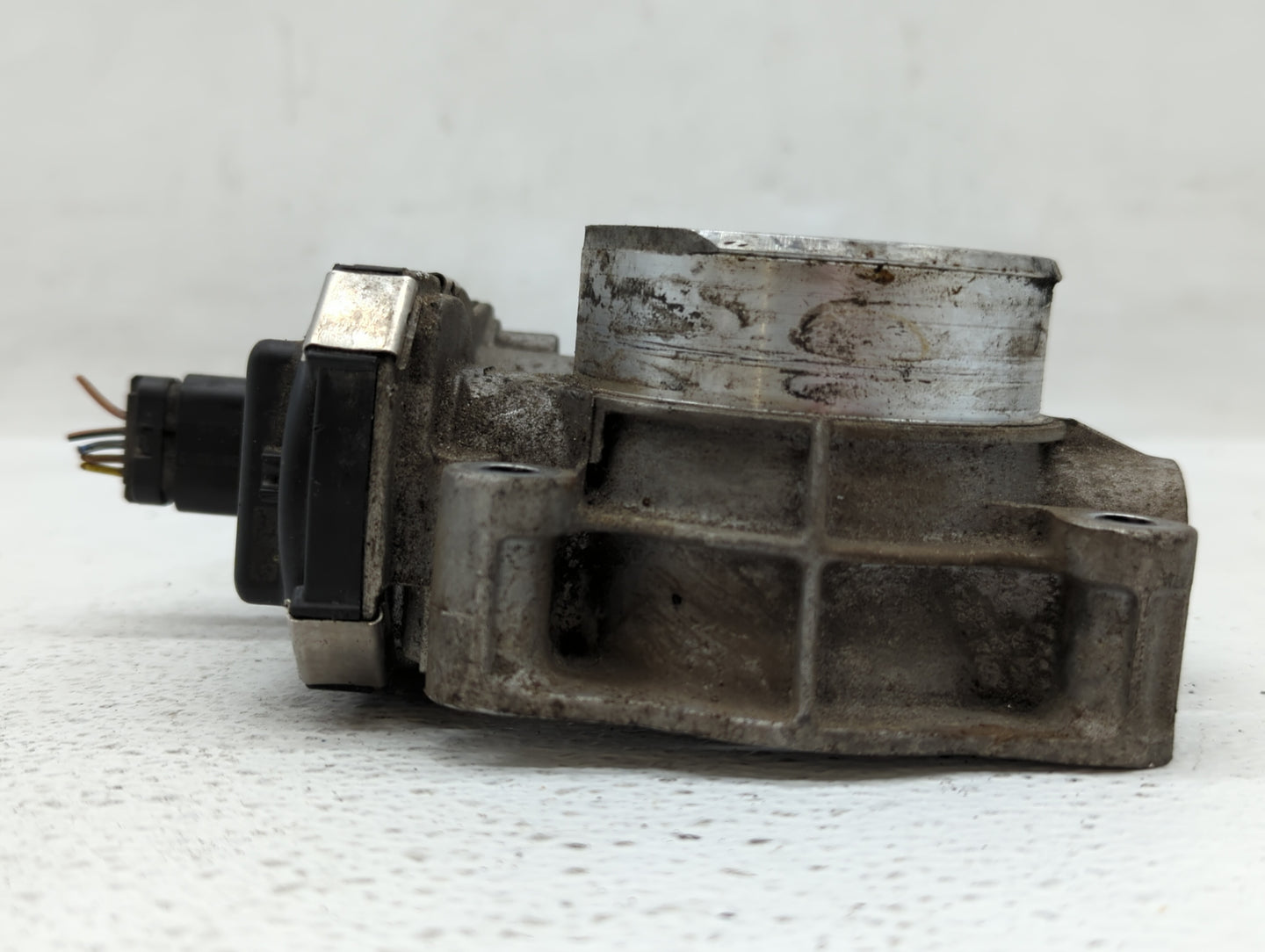 2012-2015 Buick Lacrosse Throttle Body P/N:12632101CA Fits Fits 2012 2013 2014 2015 OEM Used Auto Parts - Oemusedautoparts1.