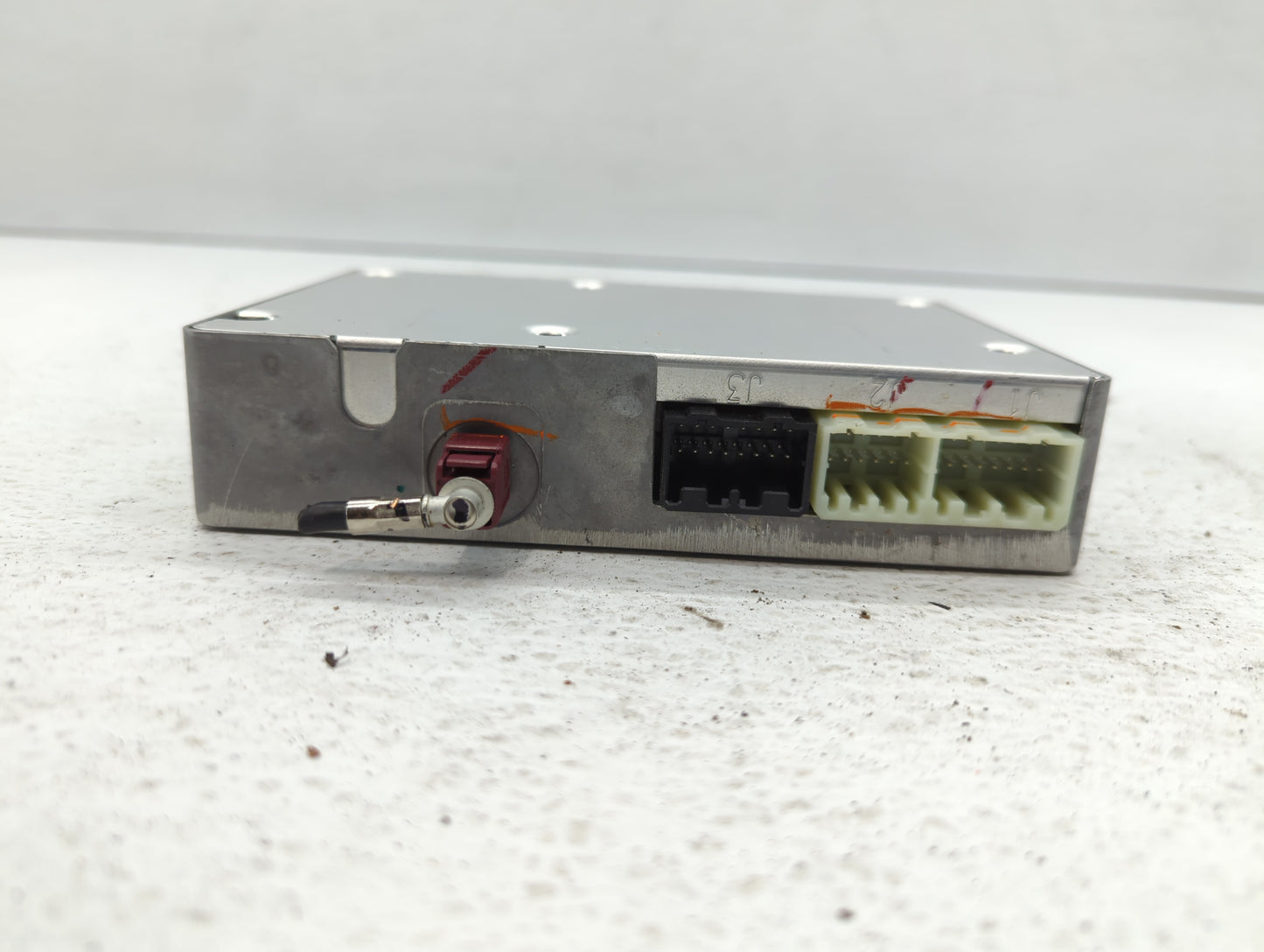 2014-2015 Buick Lacrosse Chassis Control Module Ccm Bcm Body Control - Oemusedautoparts1.com
