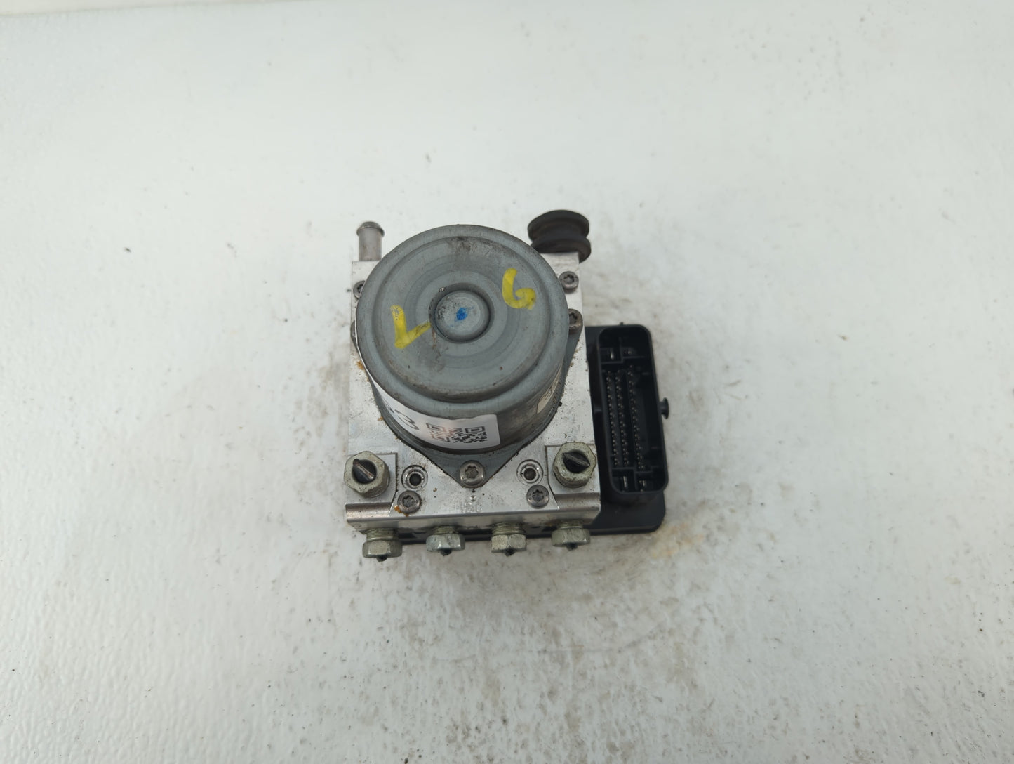 2014-2015 Buick Lacrosse ABS Pump Control Module Replacement P/N:23210877 Fits Fits 2014 2015 OEM Used Auto Parts - Oemuseda