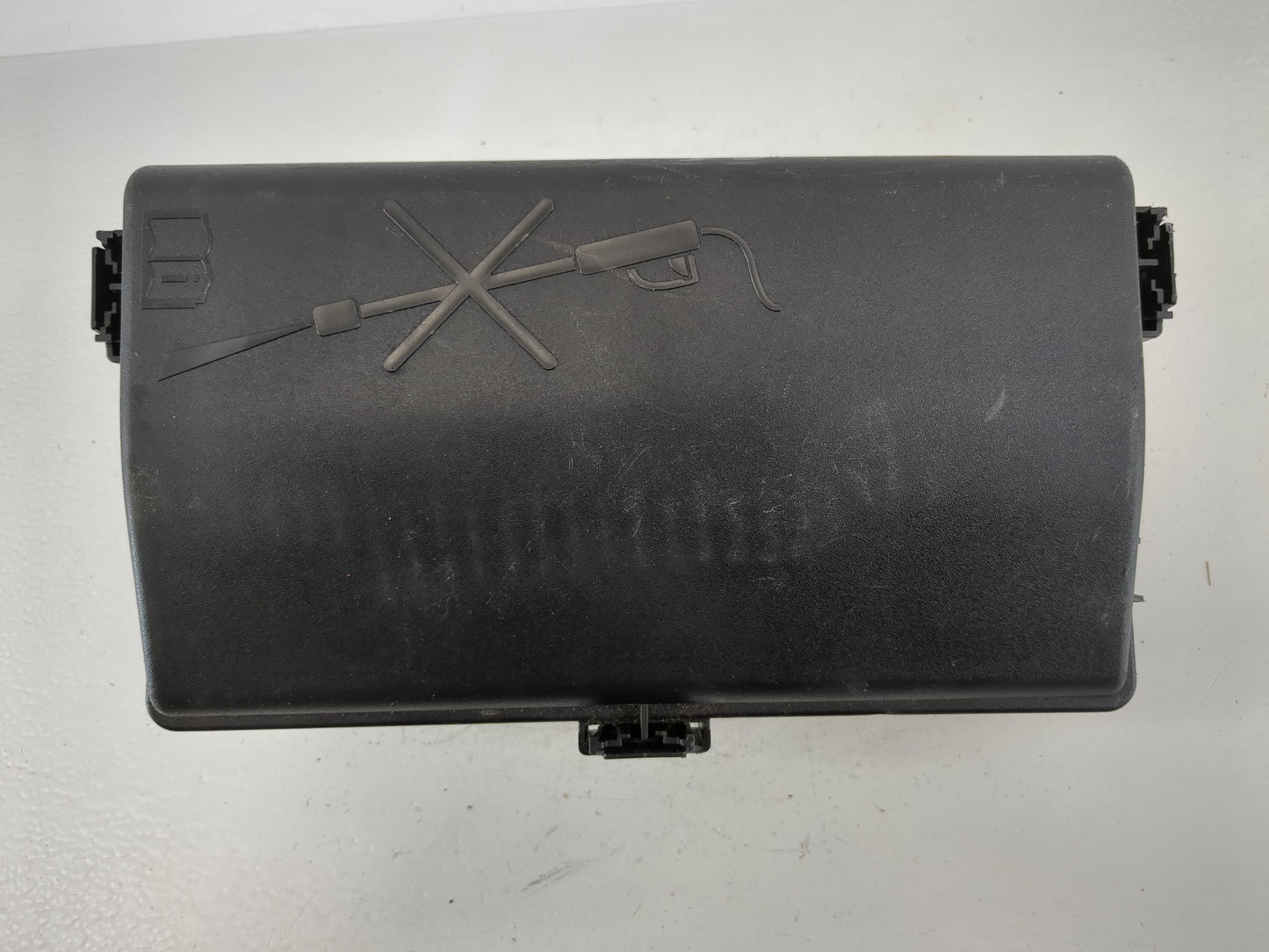 2014-2017 Buick Regal Fusebox Fuse Box Panel Relay Module P/N:23126639 Fits Fits 2014 2015 2016 2017 OEM Used Auto Parts - O