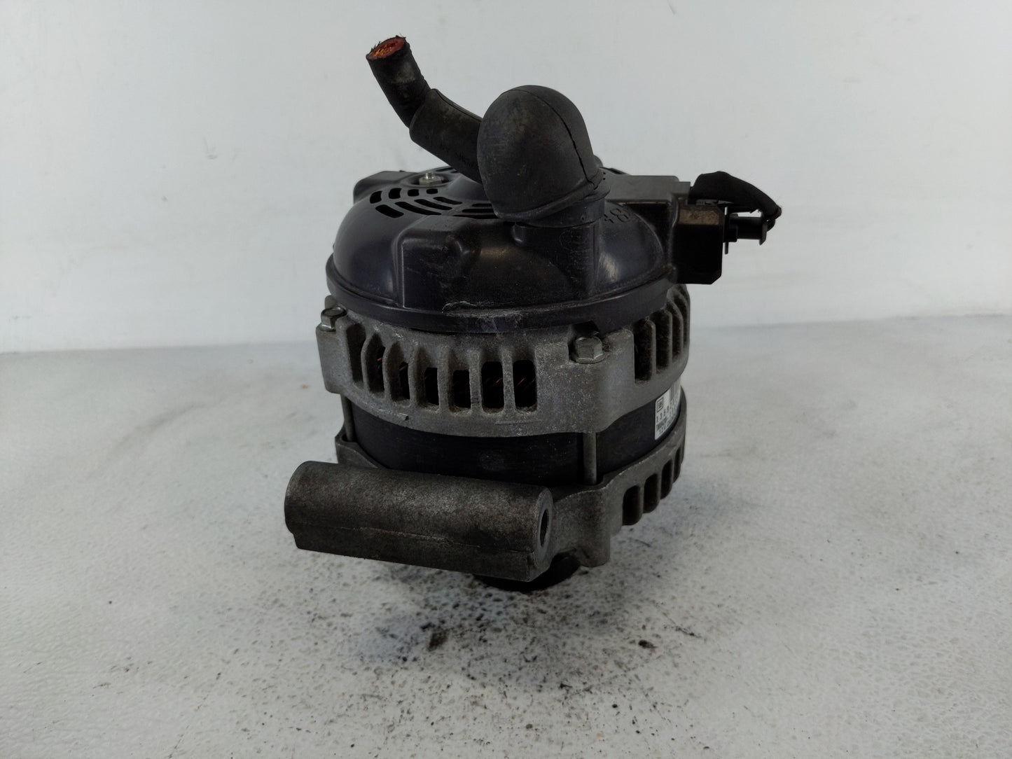 2014-2017 Buick Regal Alternator Replacement Generator Charging Assembly Engine OEM P/N:13592810 Fits OEM Used Auto Parts - 