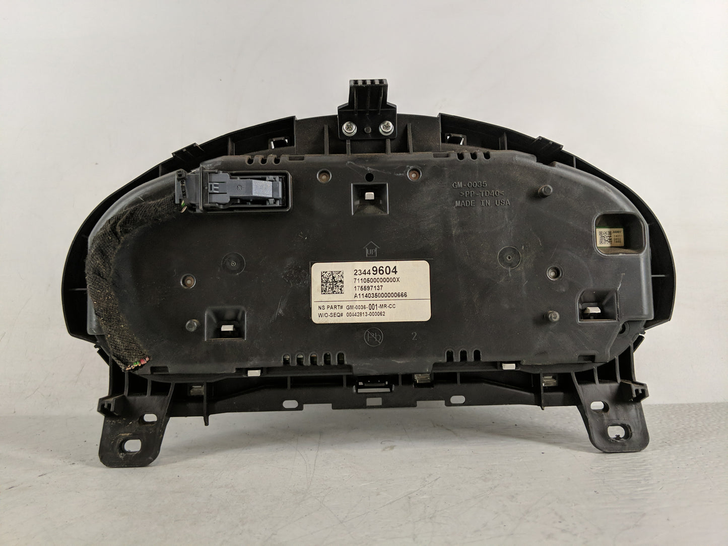 2014 Buick Regal Instrument Cluster Speedometer Gauges P/N:23449604 Fits OEM Used Auto Parts - Oemusedautoparts1.com