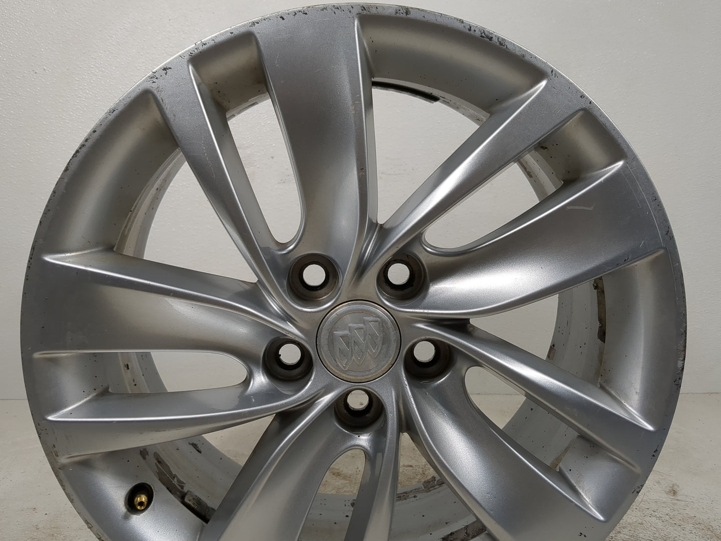 2014-2017 Buick Regal Oem Wheel Rim - Oemusedautoparts1.com
