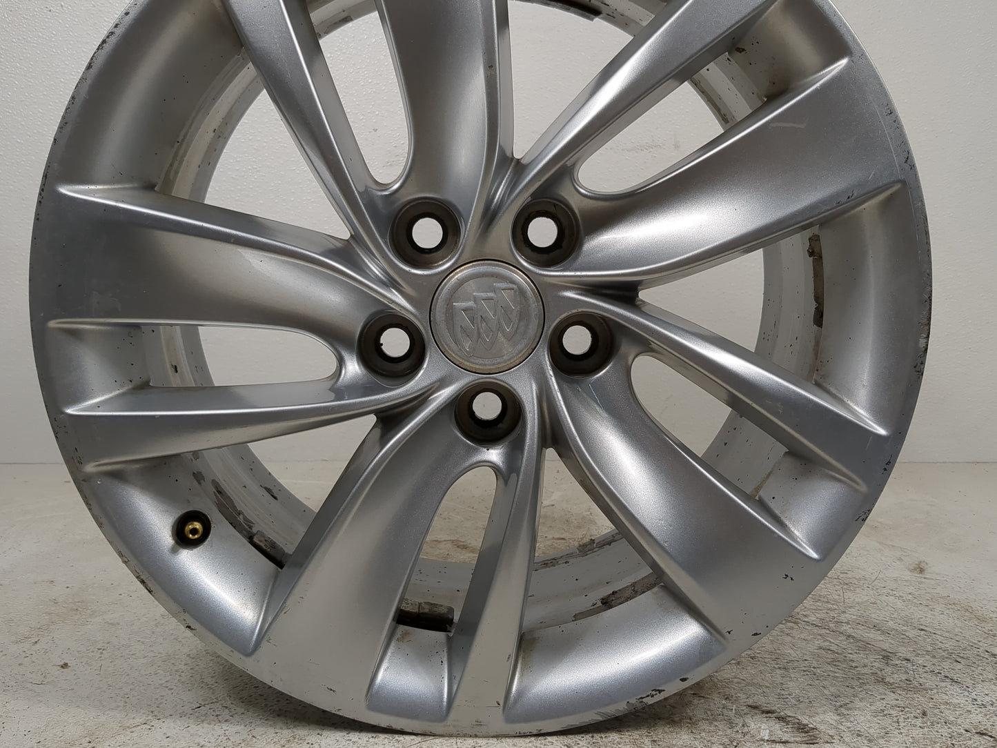 2014-2017 Buick Regal Oem Wheel Rim - Oemusedautoparts1.com