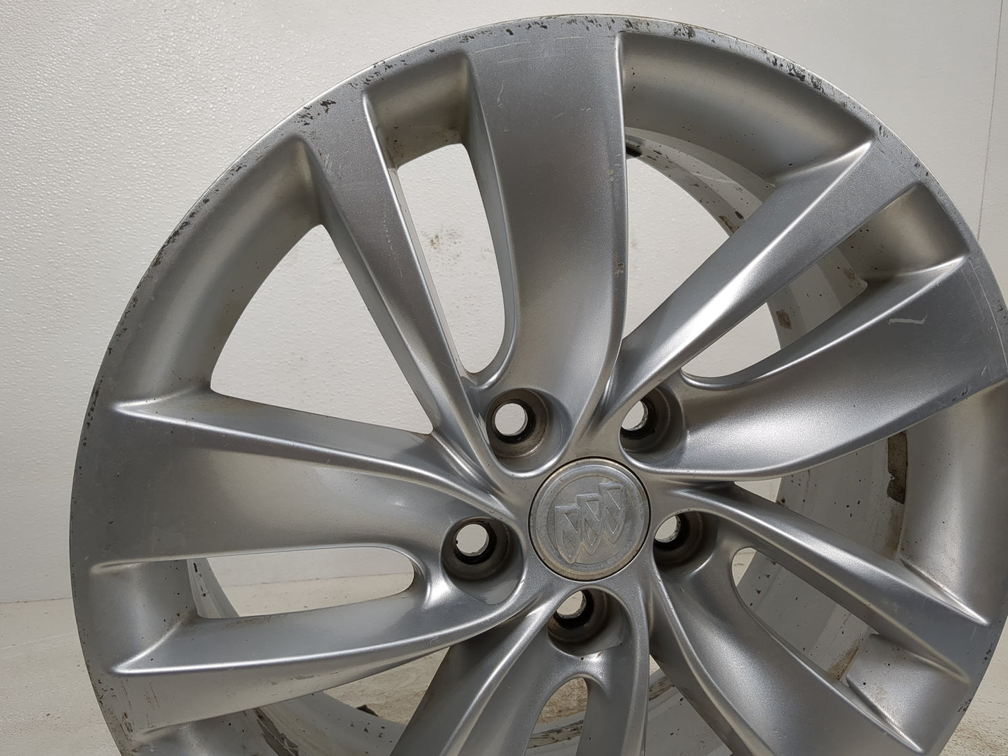 2014-2017 Buick Regal Oem Wheel Rim - Oemusedautoparts1.com