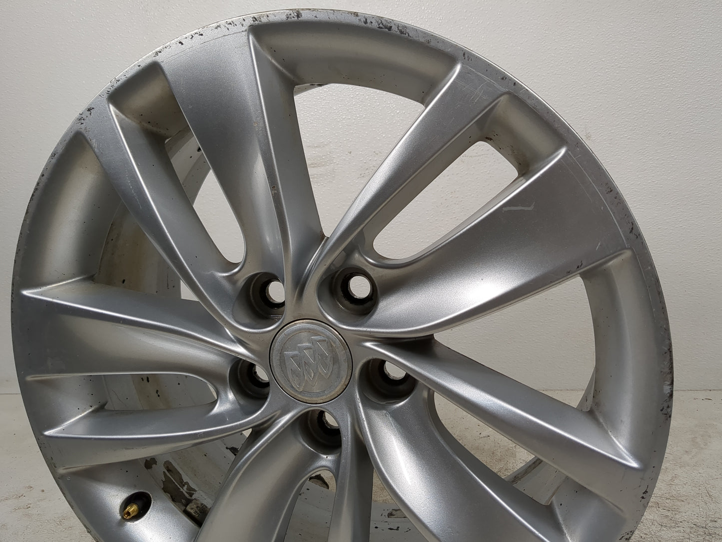 2014-2017 Buick Regal Oem Wheel Rim - Oemusedautoparts1.com