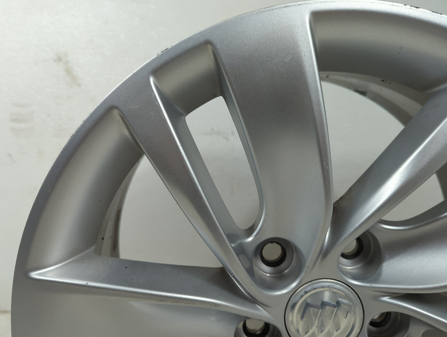2014-2017 Buick Regal Oem Wheel Rim 1401783 - Oemusedautoparts1.com