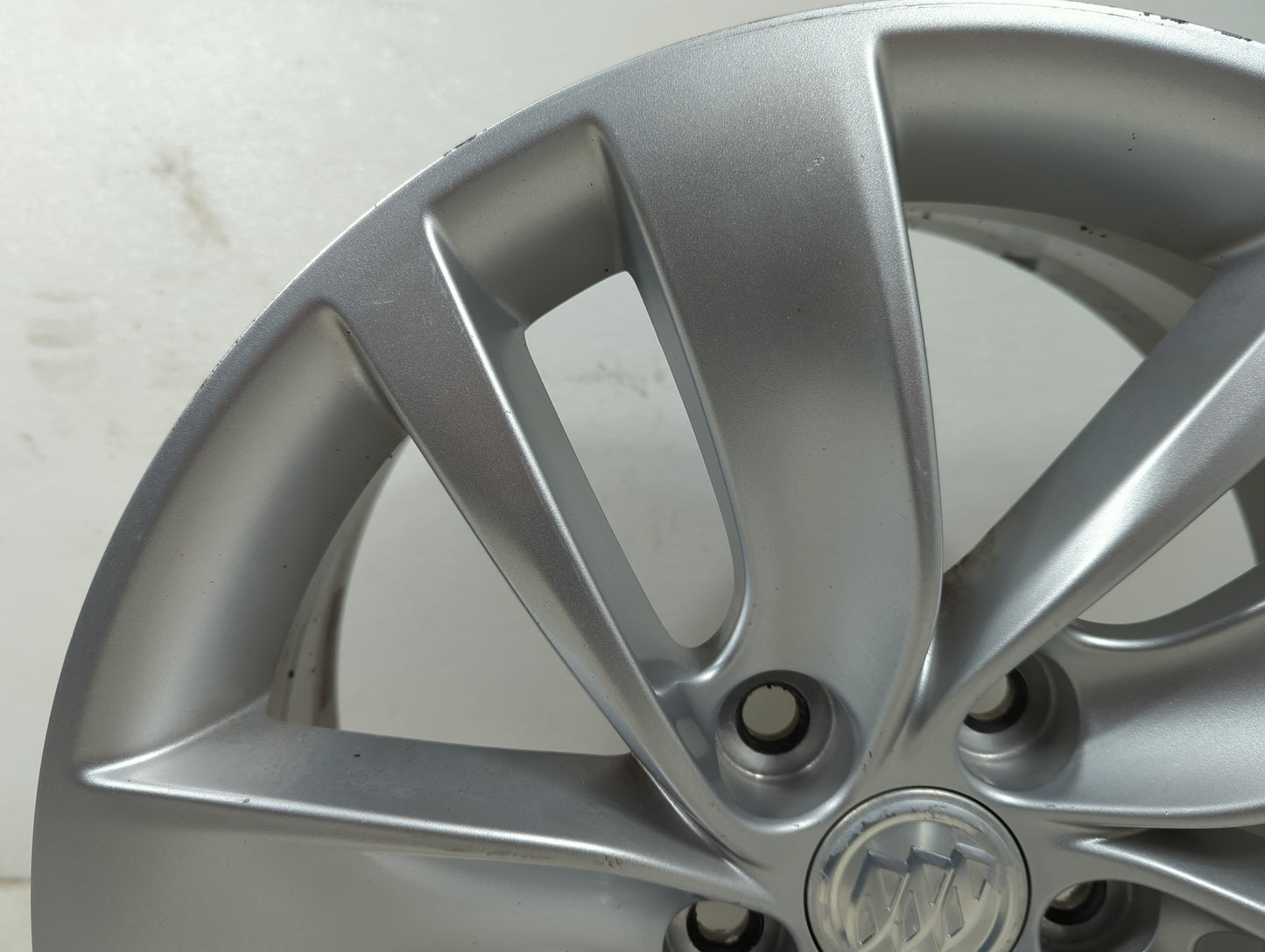 2014-2017 Buick Regal Oem Wheel Rim 1401783 - Oemusedautoparts1.com