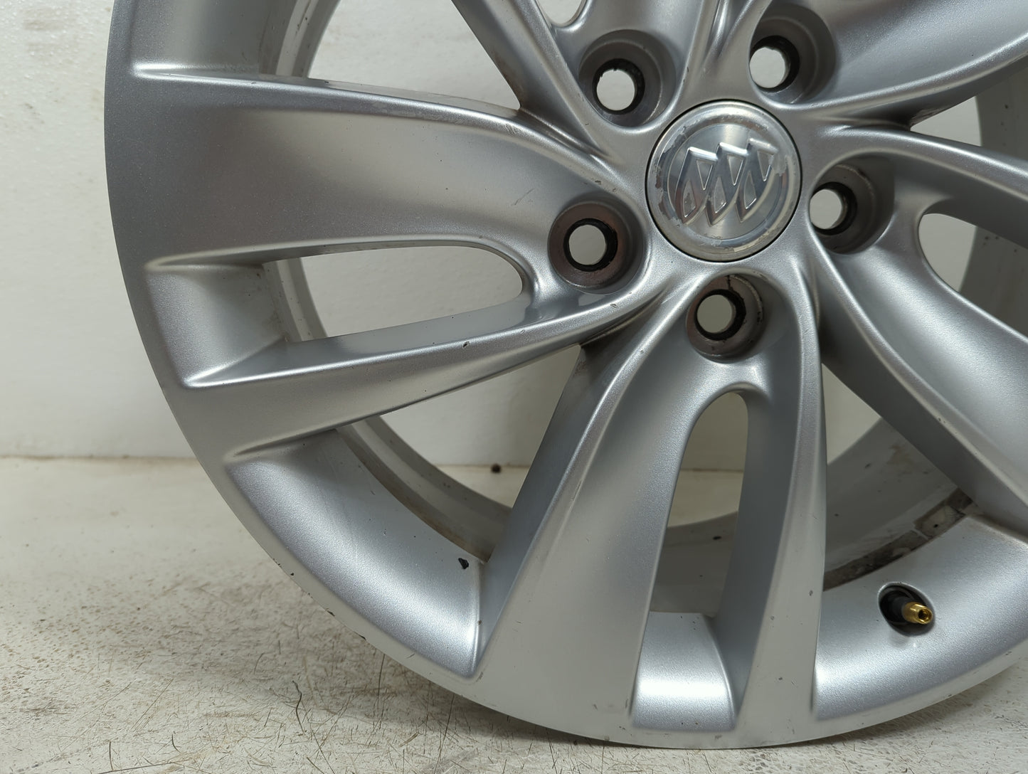 2014-2017 Buick Regal Oem Wheel Rim 1401783 - Oemusedautoparts1.com