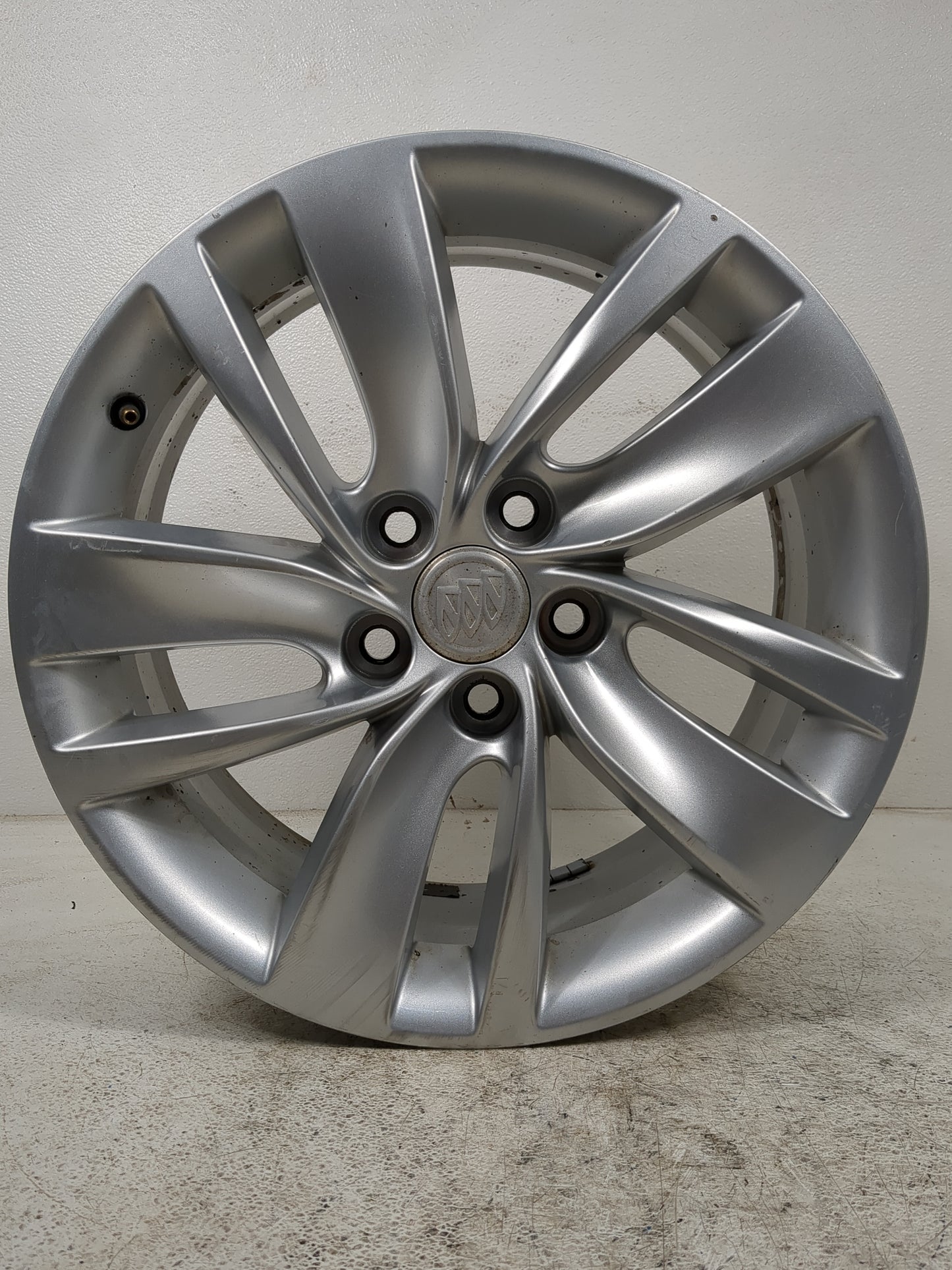2014-2017 Buick Regal Oem Wheel Rim - Oemusedautoparts1.com
