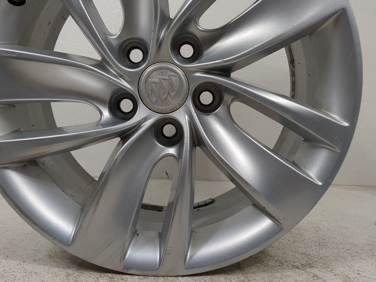 2014-2017 Buick Regal Oem Wheel Rim - Oemusedautoparts1.com