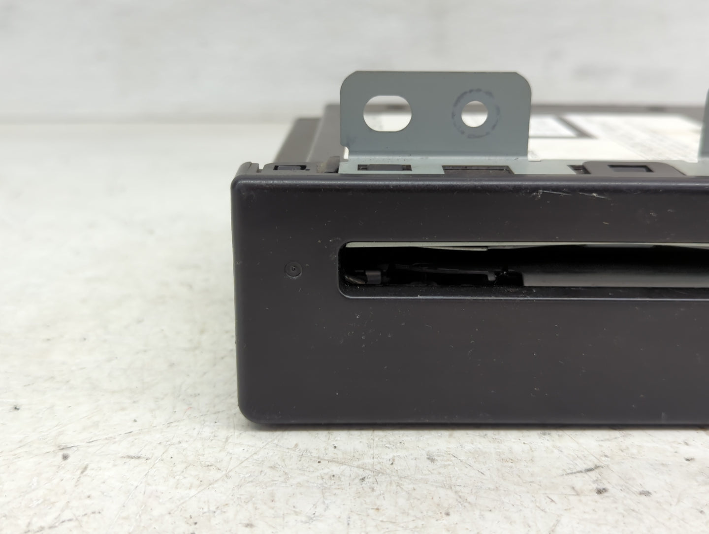 2014 Buick Regal Radio AM FM Cd Player Receiver Replacement P/N:13590746 FT0040B Fits Fits 2015 OEM Used Auto Parts - Oemuse