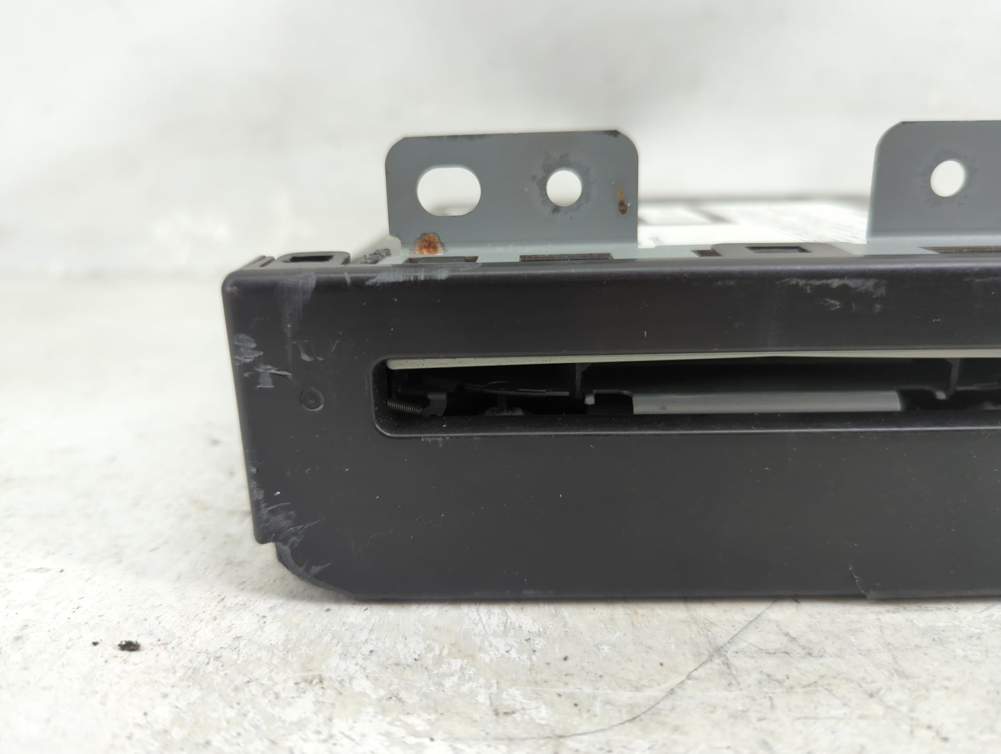 2014 Buick Regal Radio AM FM Cd Player Receiver Replacement P/N:13590746 TG5, 113000-6220C101 Fits Fits 2013 2015 OEM Used A