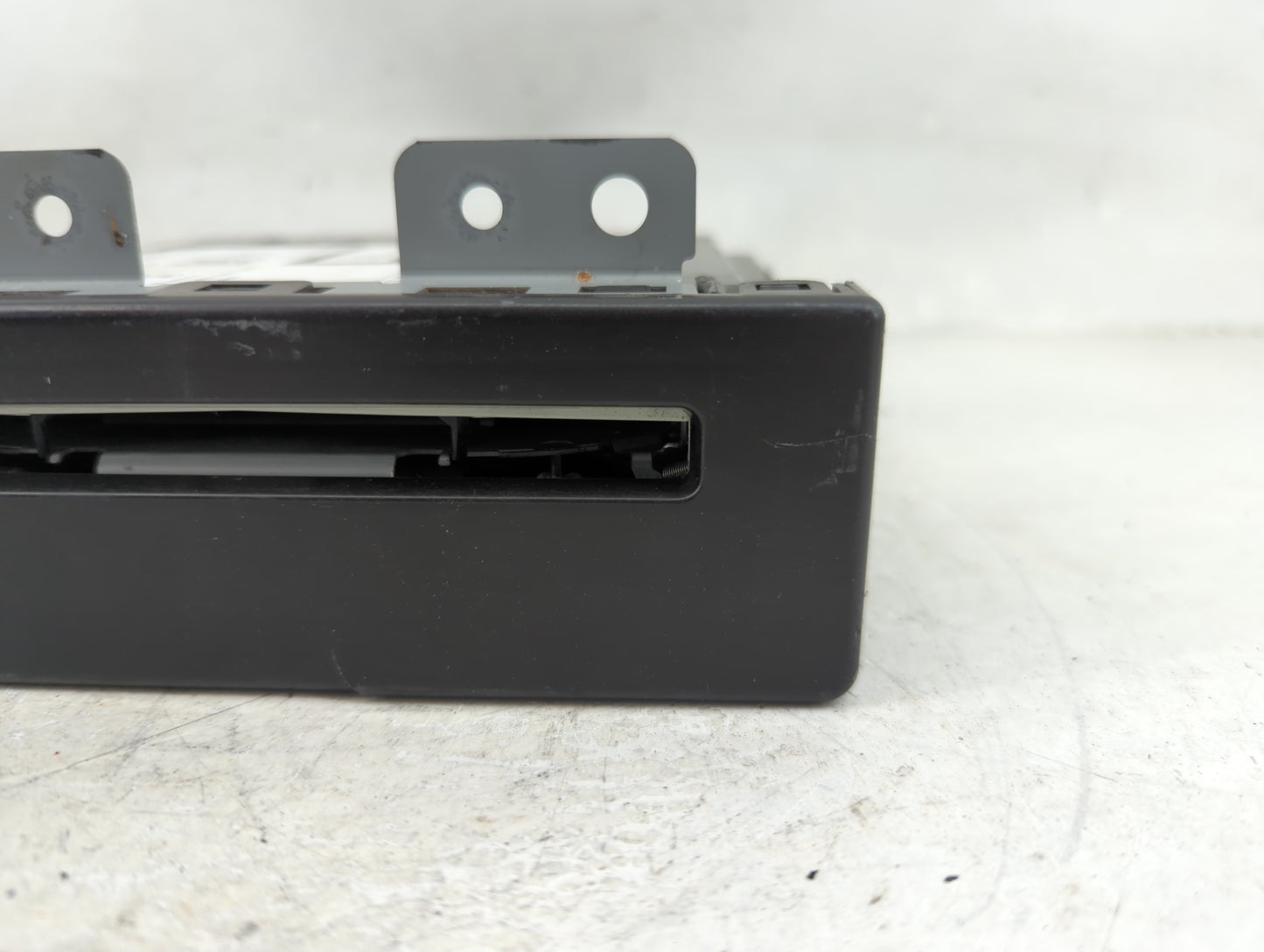 2014 Buick Regal Radio AM FM Cd Player Receiver Replacement P/N:13590746 TG5, 113000-6220C101 Fits Fits 2013 2015 OEM Used A