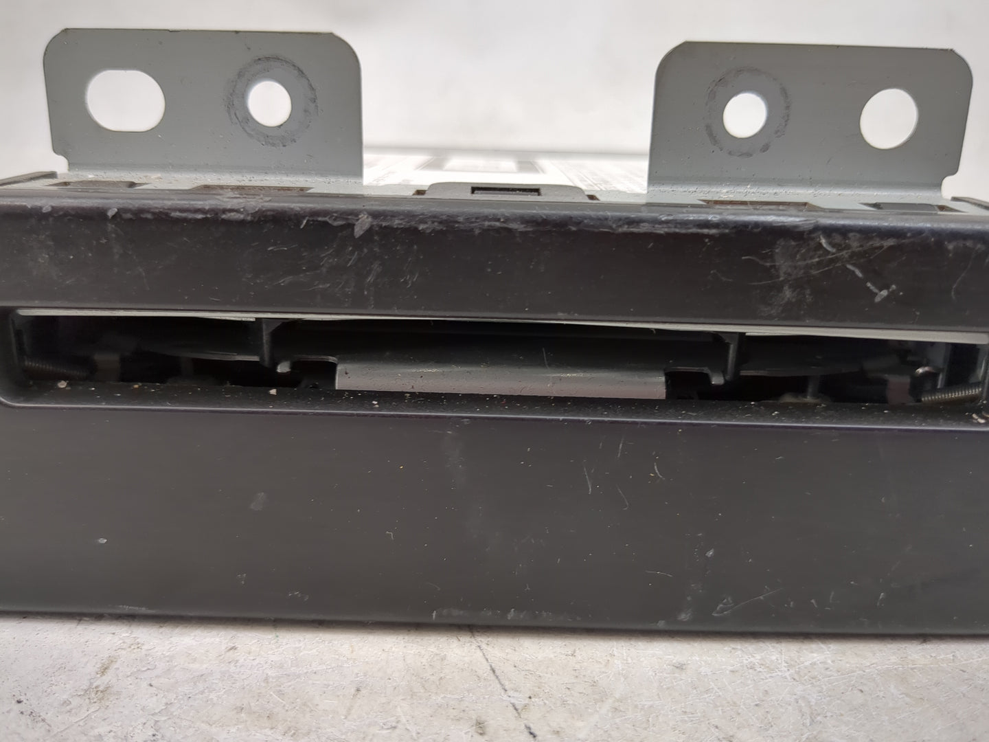 2014 Buick Regal Radio Cd Changer - Oemusedautoparts1.com