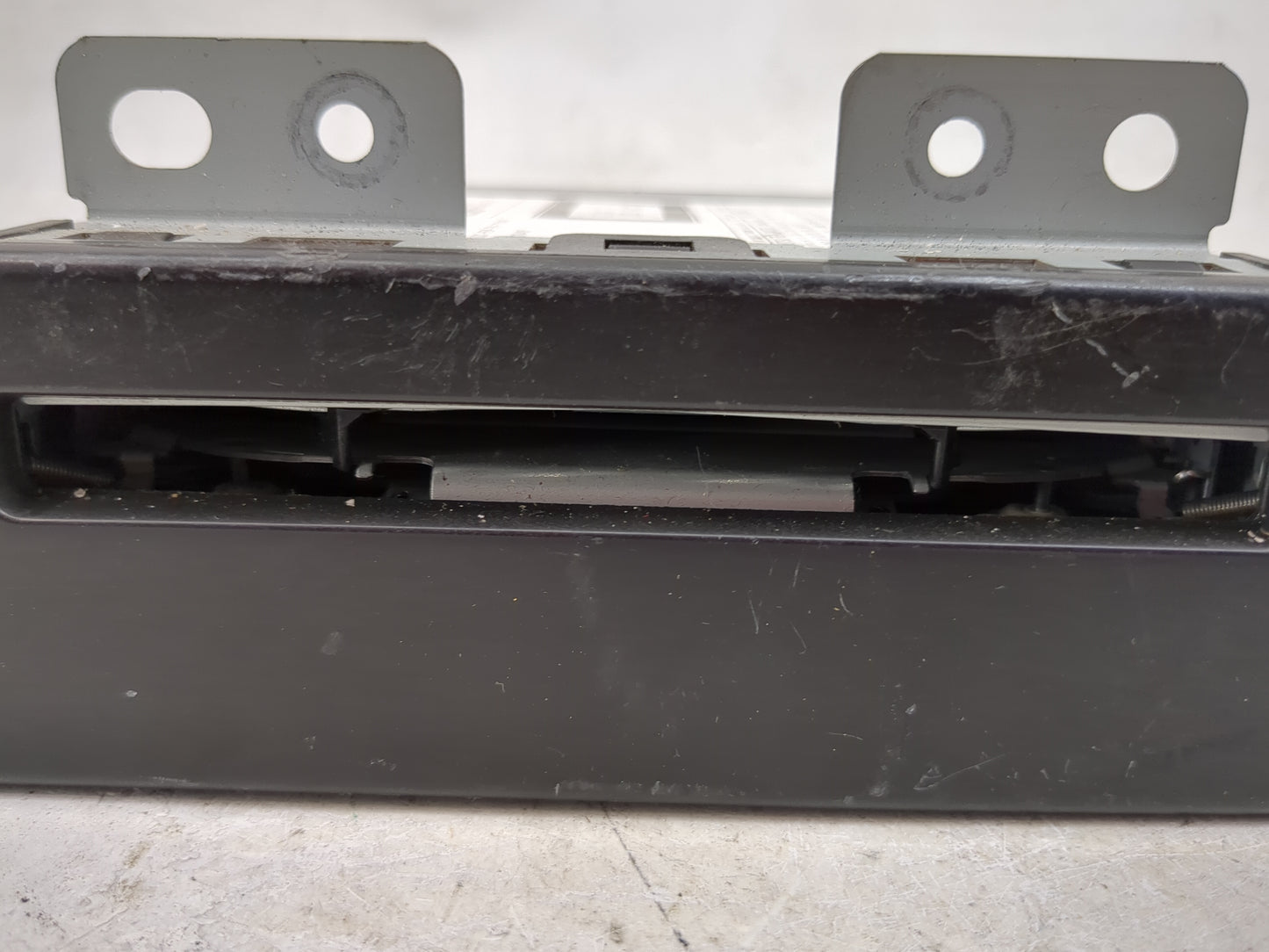 2014 Buick Regal Radio Cd Changer - Oemusedautoparts1.com