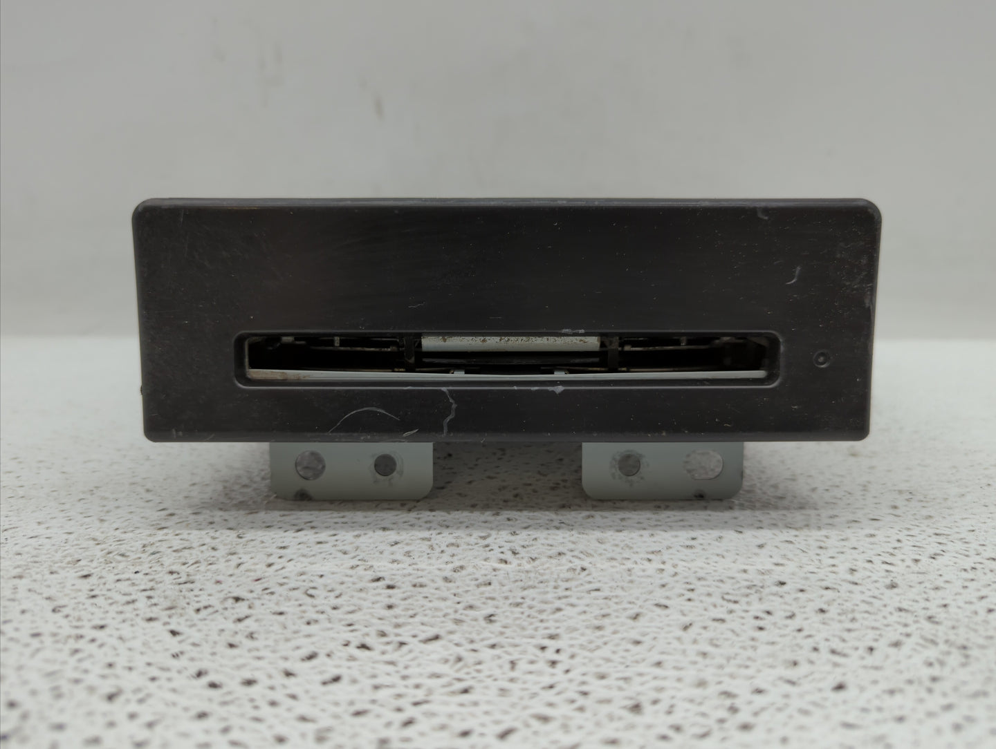 2014 Buick Regal Radio AM FM Cd Player Receiver Replacement P/N:23118961 13590746 Fits Fits 2015 OEM Used Auto Parts - Oemus
