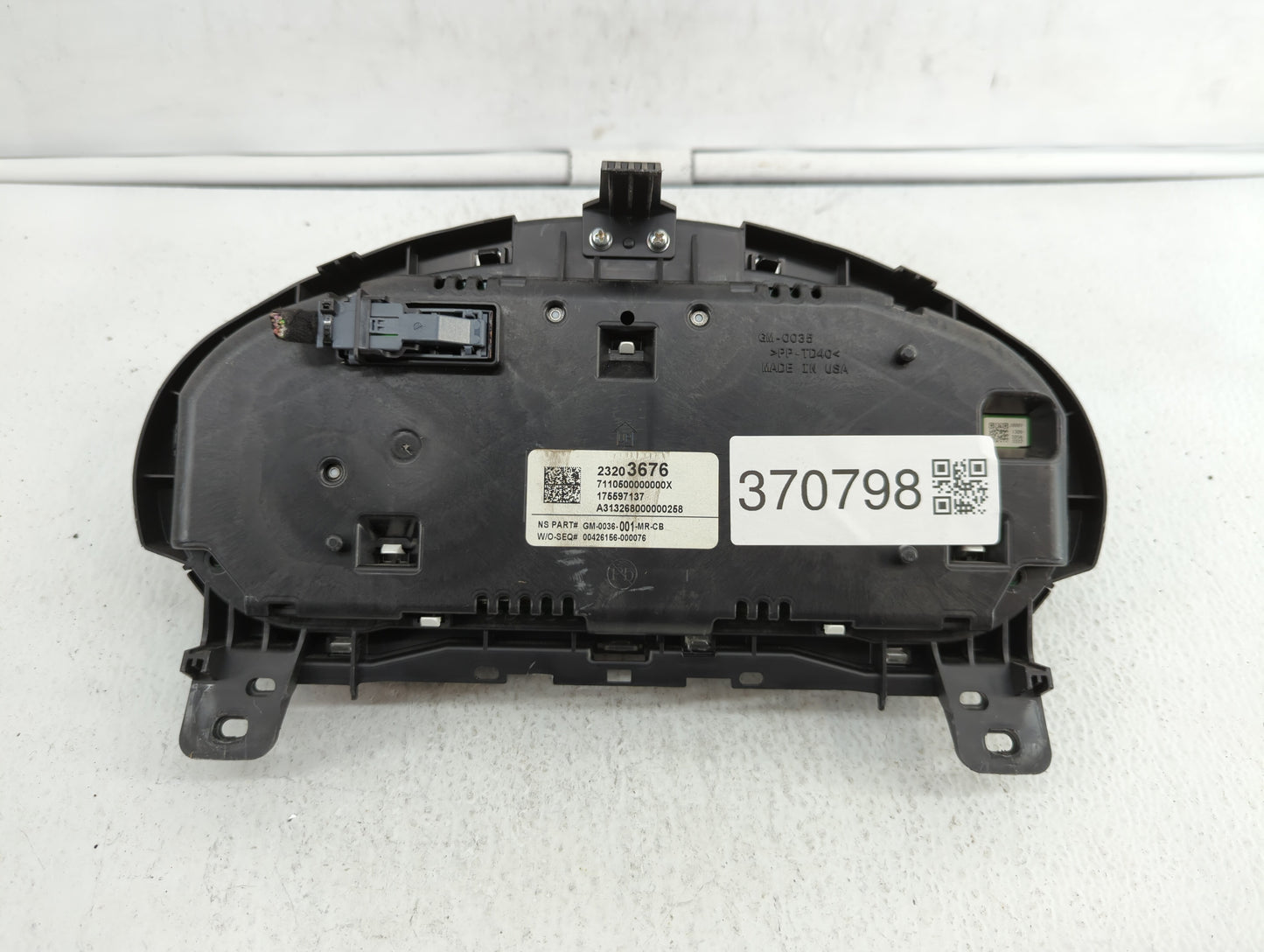 2014 Buick Regal Instrument Cluster Speedometer Gauges P/N:23203676 Fits OEM Used Auto Parts - Oemusedautoparts1.com