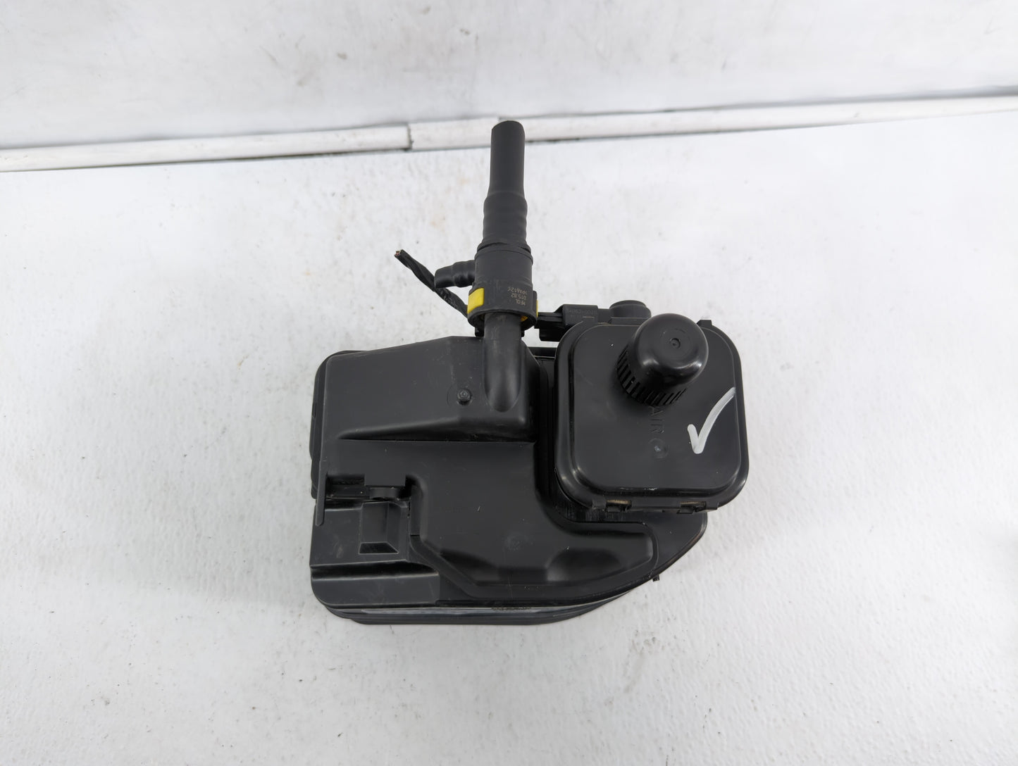 2014 Buick Regal Fuel Vapor Charcoal Canister 384667 - Oemusedautoparts1.com