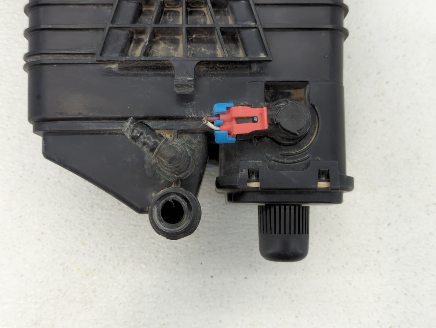 2014 Buick Regal Fuel Vapor Charcoal Canister 419942 - Oemusedautoparts1.com