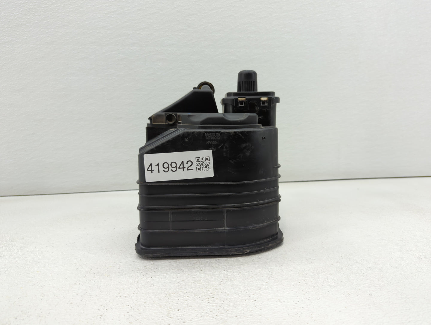 2014 Buick Regal Fuel Vapor Charcoal Canister 419942 - Oemusedautoparts1.com