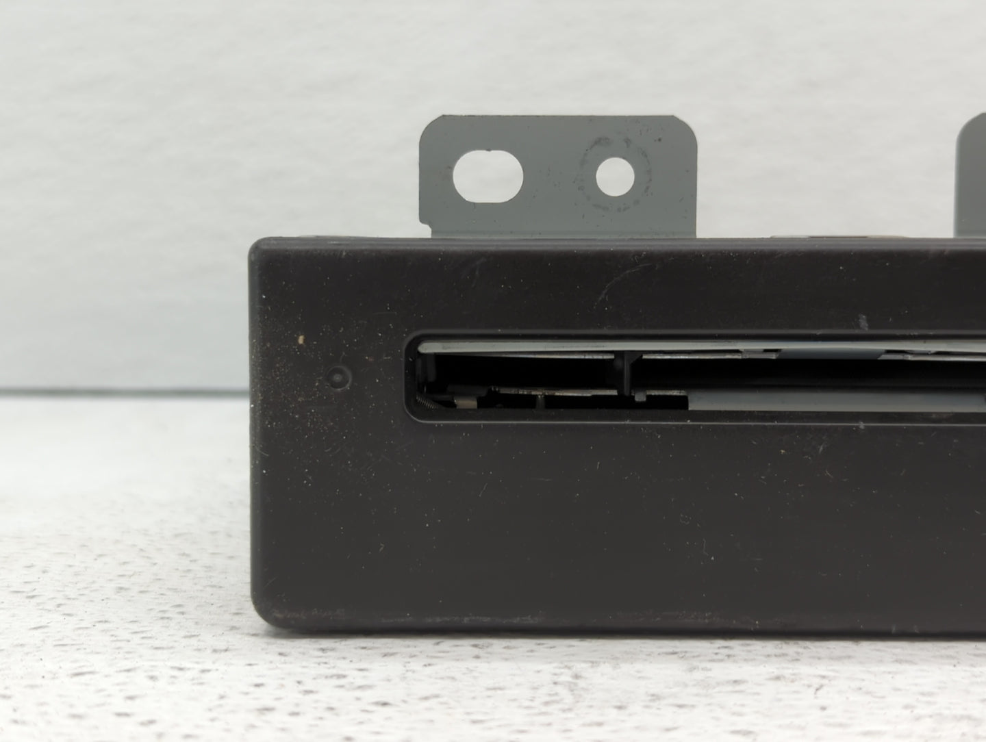 2014-2014 Buick Regal Am Fm Cd Player Radio Receiver - Oemusedautoparts1.com