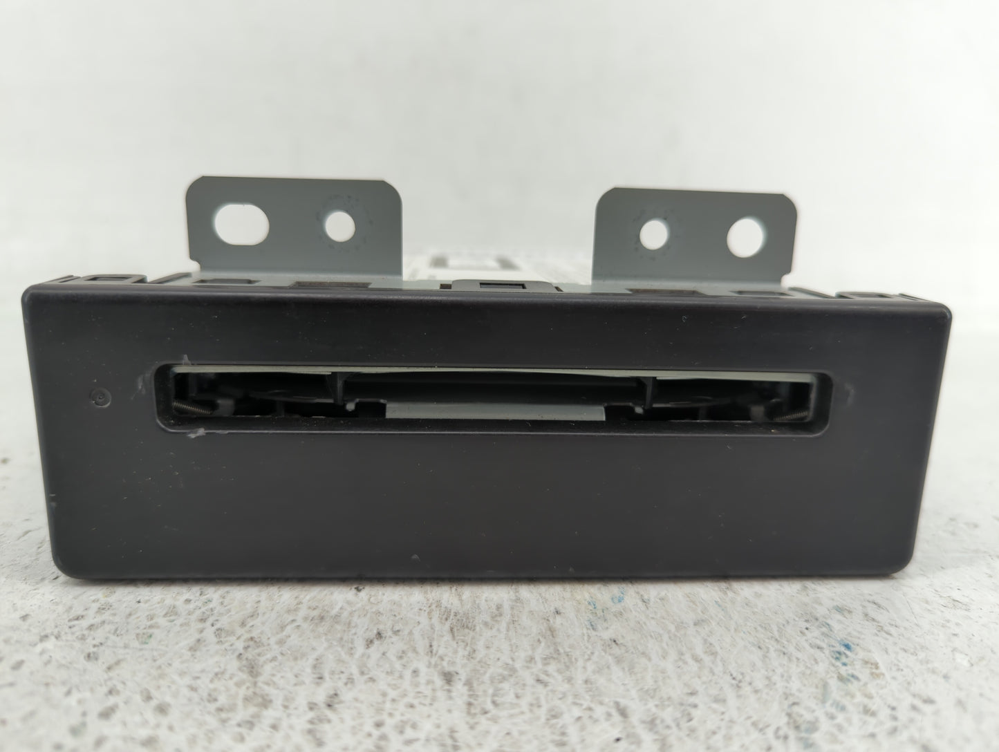 2014-2014 Buick Regal Am Fm Cd Player Radio Receiver - Oemusedautoparts1.com