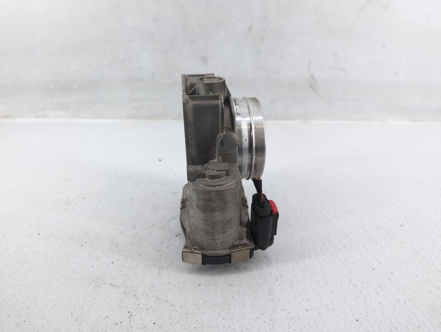 2014-2017 Buick Regal Throttle Body P/N:1262706AD Fits Fits 2013 2014 2015 2016 2017 2018 2019 2020 2021 OEM Used Auto Parts