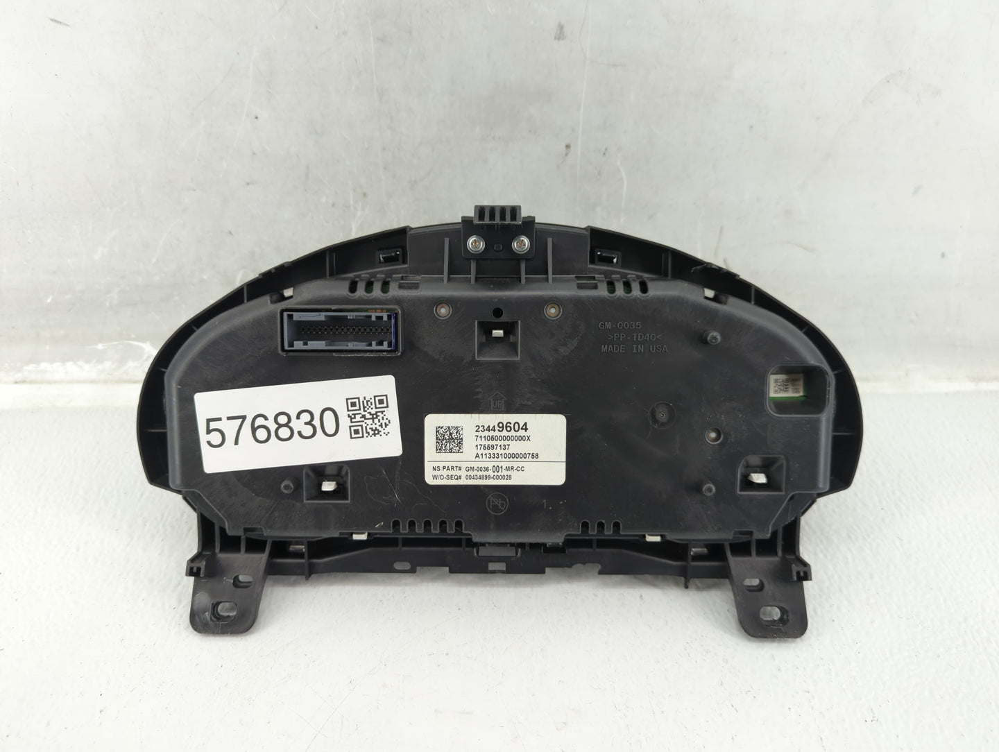 2014 Buick Regal Instrument Cluster Speedometer Gauges P/N:23449604 Fits OEM Used Auto Parts - Oemusedautoparts1.com