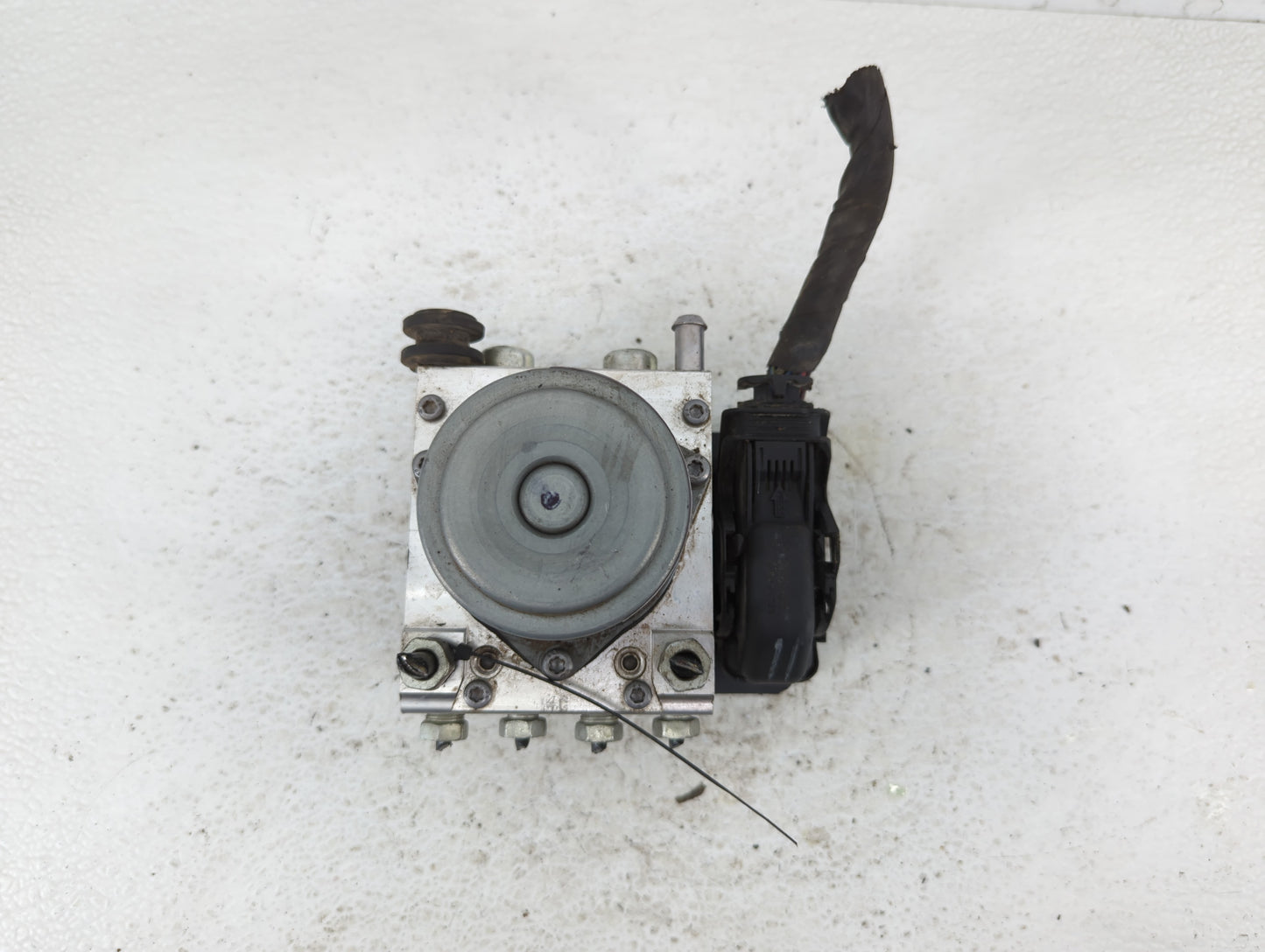 2014-2015 Buick Regal ABS Pump Control Module Replacement P/N:23430008 8511207, 23163767 Fits Fits 2014 2015 OEM Used Auto P