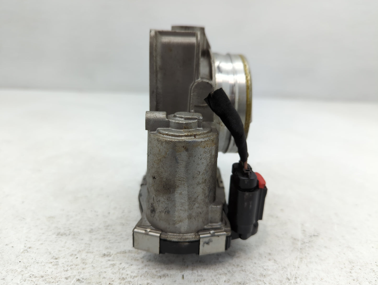 2014-2017 Buick Regal Throttle Body P/N:12627067DA Fits Fits 2013 2014 2015 2016 2017 2018 2019 2020 2021 OEM Used Auto Part