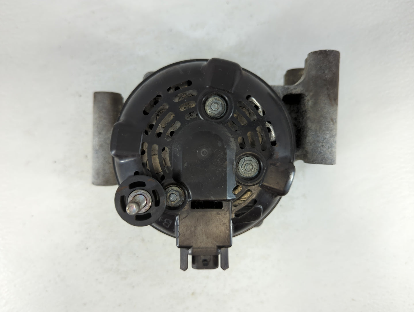 2014-2017 Buick Regal Alternator Replacement Generator Charging Assembly Engine OEM P/N:13592810-ALD Fits OEM Used Auto Part