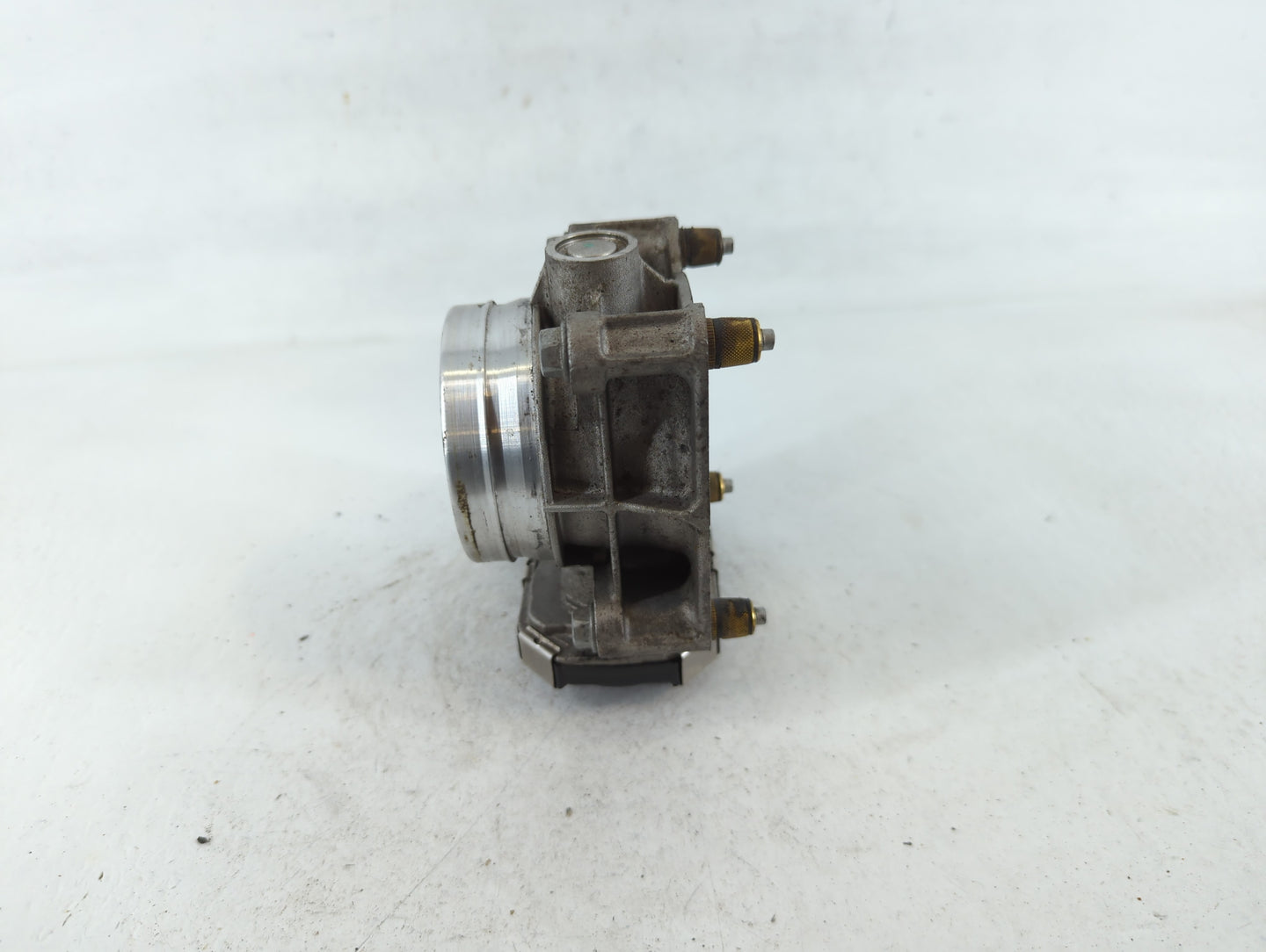 2014-2017 Buick Regal Throttle Body P/N:12627067DA Fits Fits 2013 2014 2015 2016 2017 2018 2019 2020 2021 OEM Used Auto Part