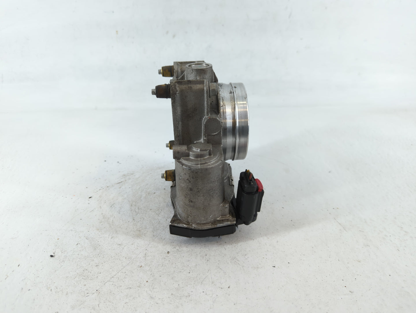 2014-2017 Buick Regal Throttle Body P/N:12627067DA Fits Fits 2013 2014 2015 2016 2017 2018 2019 2020 2021 OEM Used Auto Part