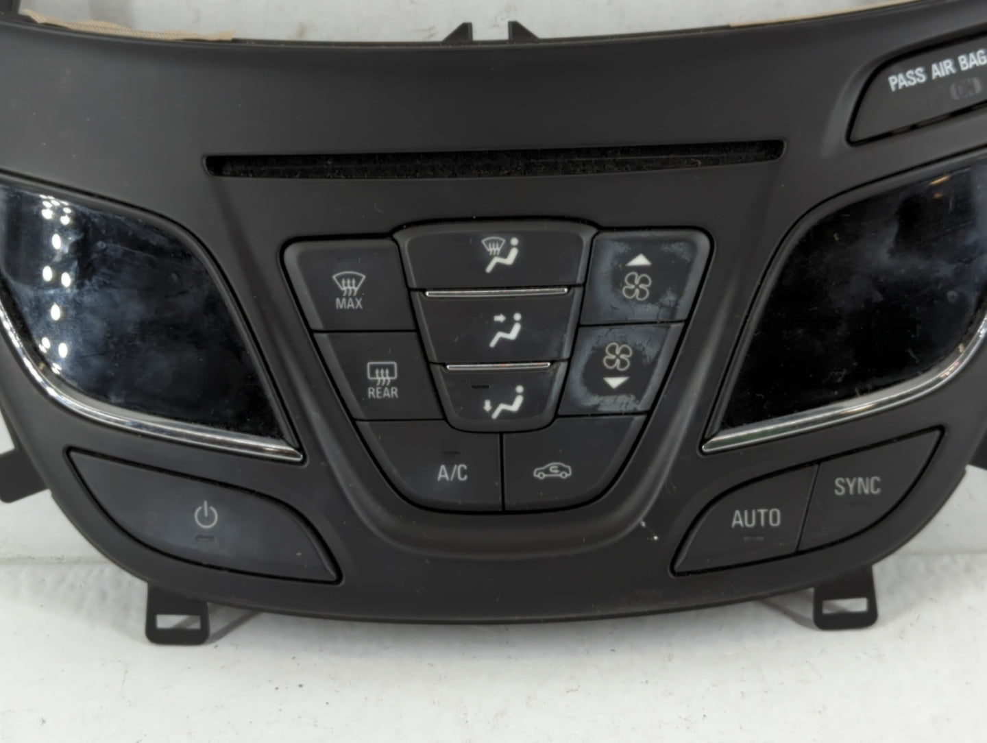 2014-2015 Buick Regal Climate Control Module Temperature AC/Heater Replacement P/N:90802627 Fits Fits 2014 2015 OEM Used Aut
