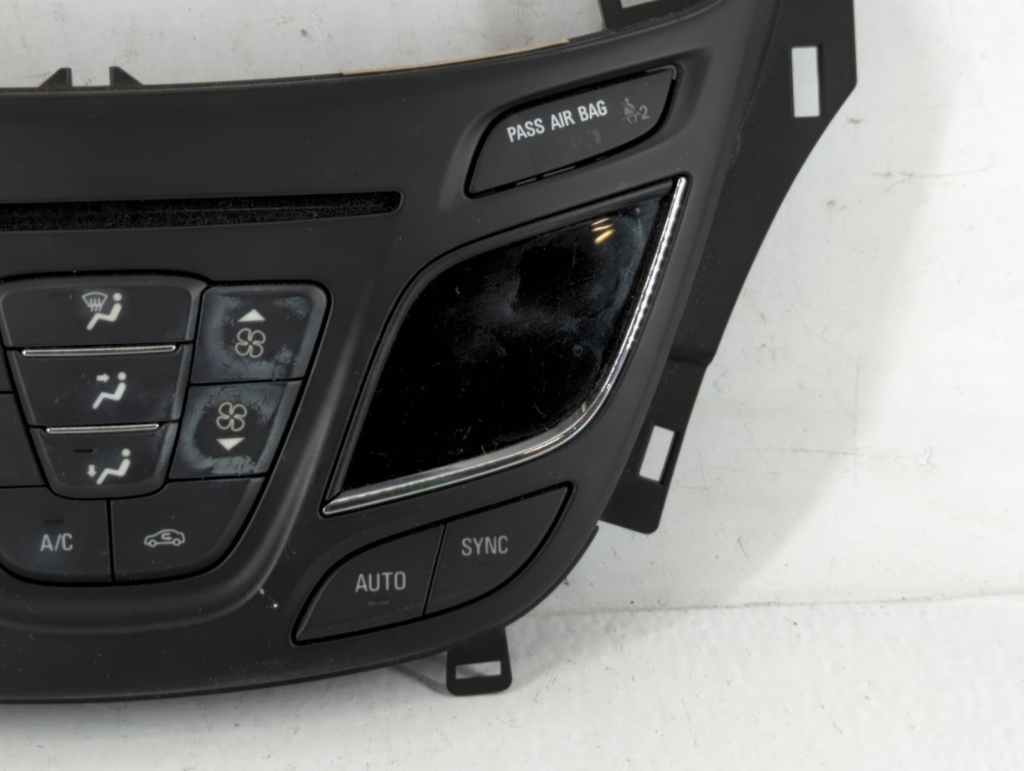 2014-2015 Buick Regal Climate Control Module Temperature AC/Heater Replacement P/N:90802627 Fits Fits 2014 2015 OEM Used Aut