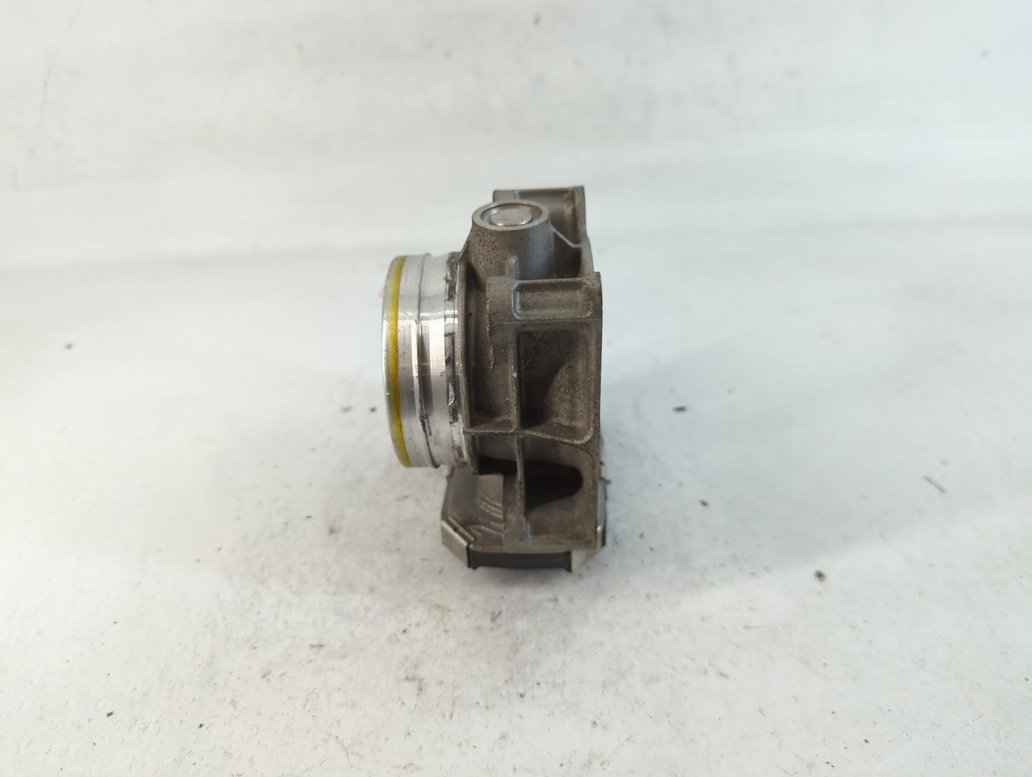 2014-2017 Buick Regal Throttle Body P/N:12627067DA Fits Fits 2013 2014 2015 2016 2017 2018 2019 2020 2021 OEM Used Auto Part