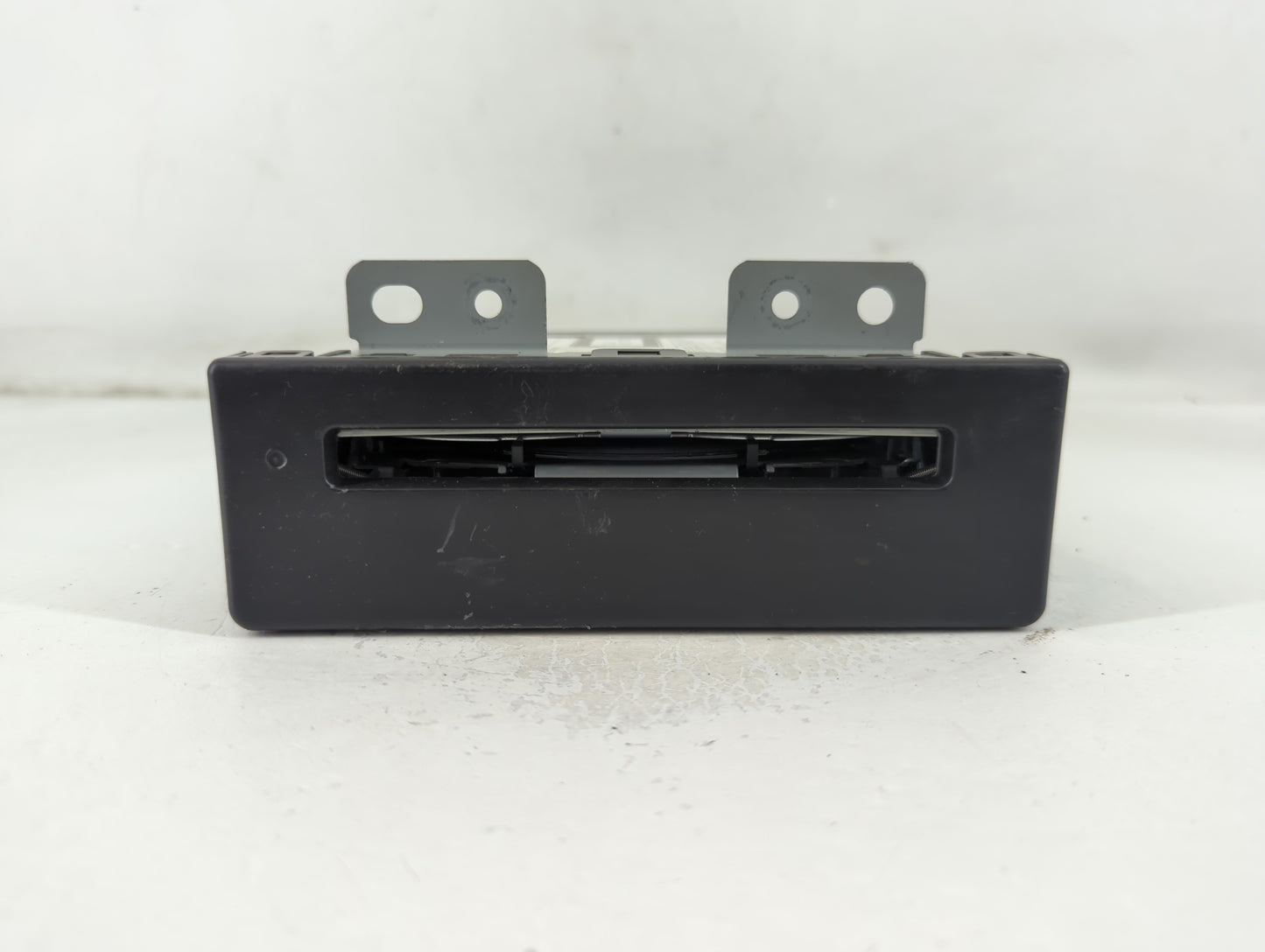 2014 Buick Regal Radio AM FM Cd Player Receiver Replacement P/N:13590746 Fits OEM Used Auto Parts - Oemusedautoparts1.com