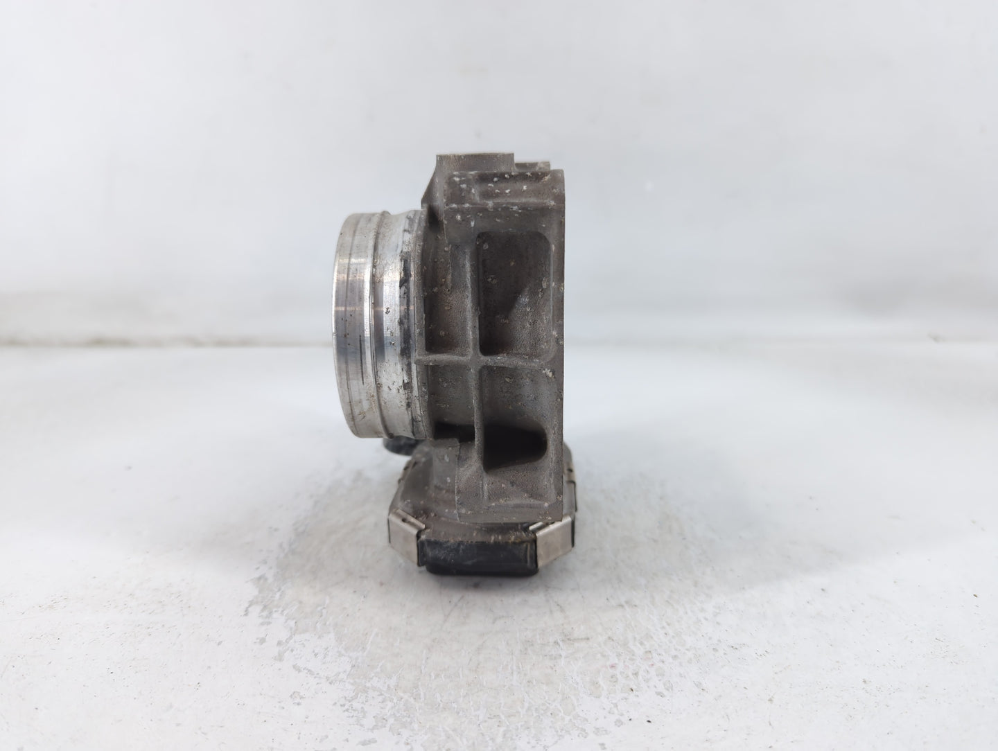 2014-2017 Buick Regal Throttle Body P/N:12627067DA Fits Fits 2013 2014 2015 2016 2017 2018 2019 2020 2021 OEM Used Auto Part