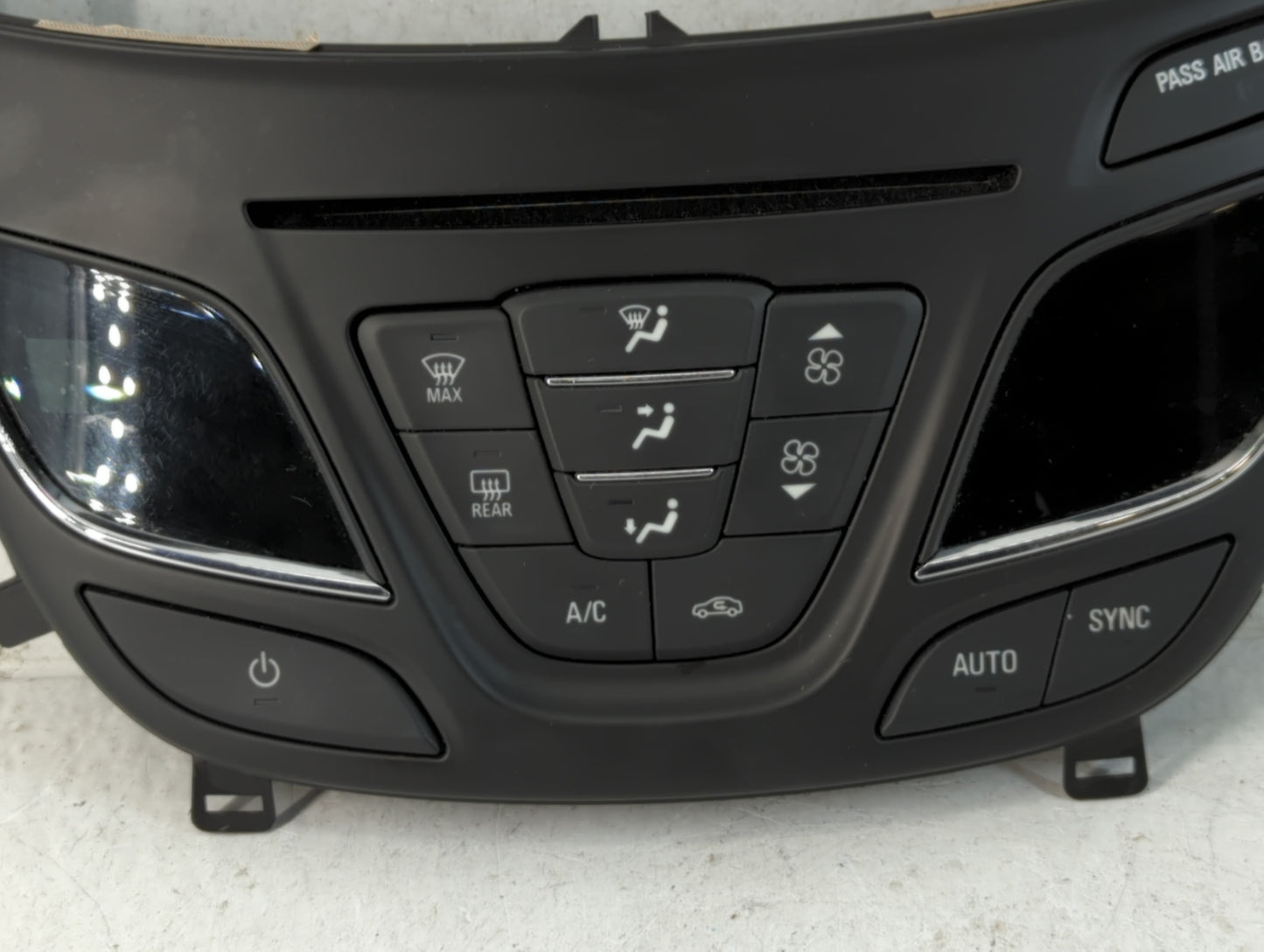 2014-2015 Buick Regal Radio AM FM Cd Player Receiver Replacement P/N:90924561 Fits Fits 2014 2015 OEM Used Auto Parts - Oemu