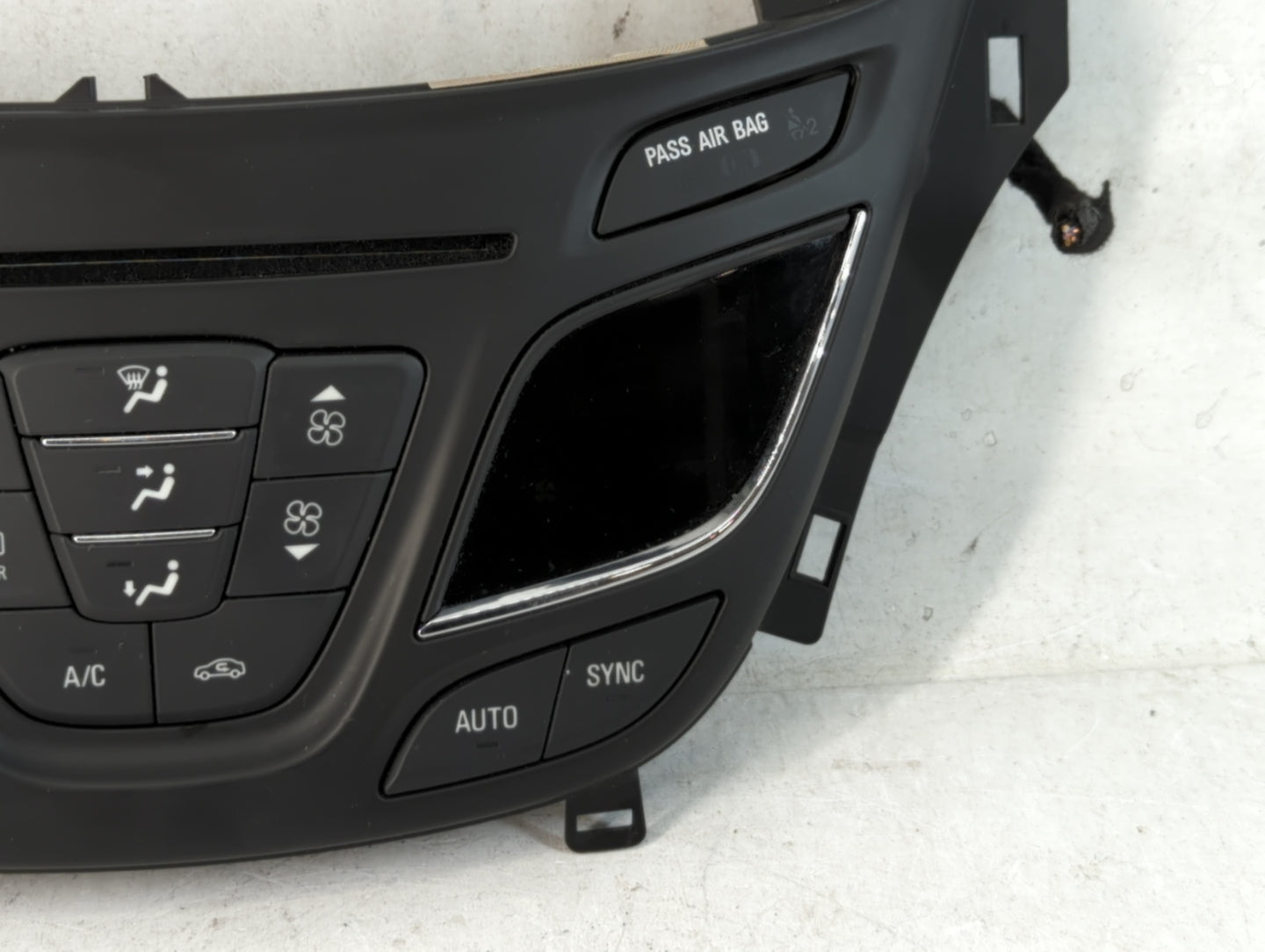 2014-2015 Buick Regal Radio AM FM Cd Player Receiver Replacement P/N:90924561 Fits Fits 2014 2015 OEM Used Auto Parts - Oemu