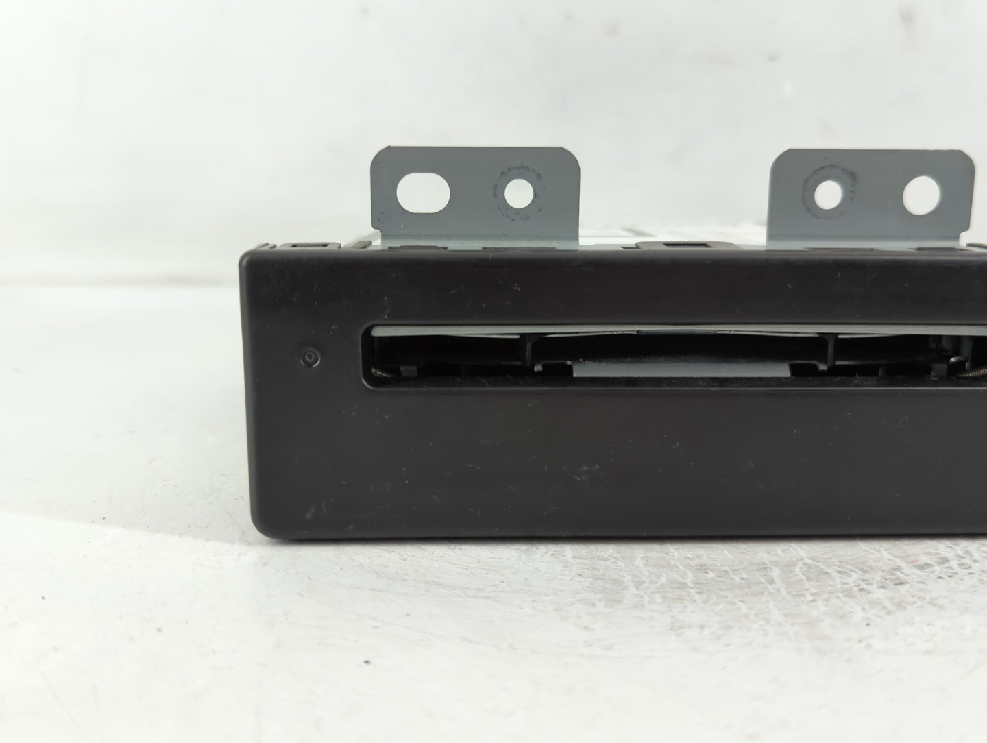 2014 Buick Regal Radio AM FM Cd Player Receiver Replacement P/N:13590746 Fits Fits 2015 OEM Used Auto Parts - Oemusedautopar