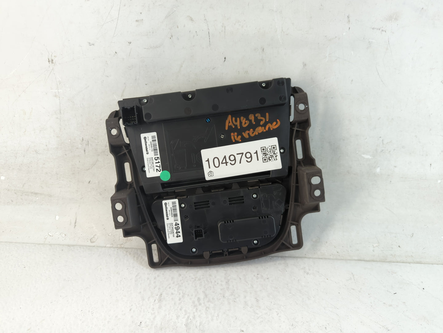 2013-2017 Buick Verano Radio AM FM Cd Player Receiver Replacement P/N:22945172 Fits Fits 2013 2014 2015 2016 2017 OEM Used A