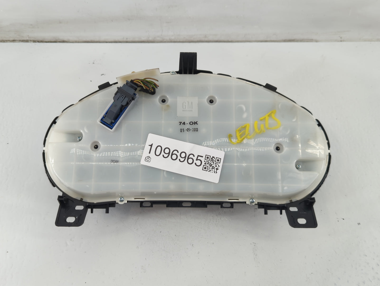 2014-2015 Buick Verano Instrument Cluster Speedometer Gauges P/N:22993180 Fits Fits 2014 2015 OEM Used Auto Parts - Oemuseda
