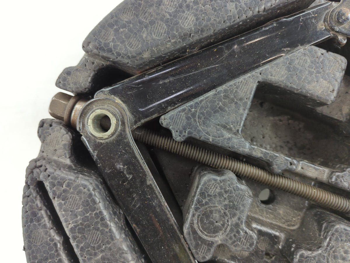 2014 Buick Verano Spare Scissor Car Jack 1182222 - Oemusedautoparts1.com